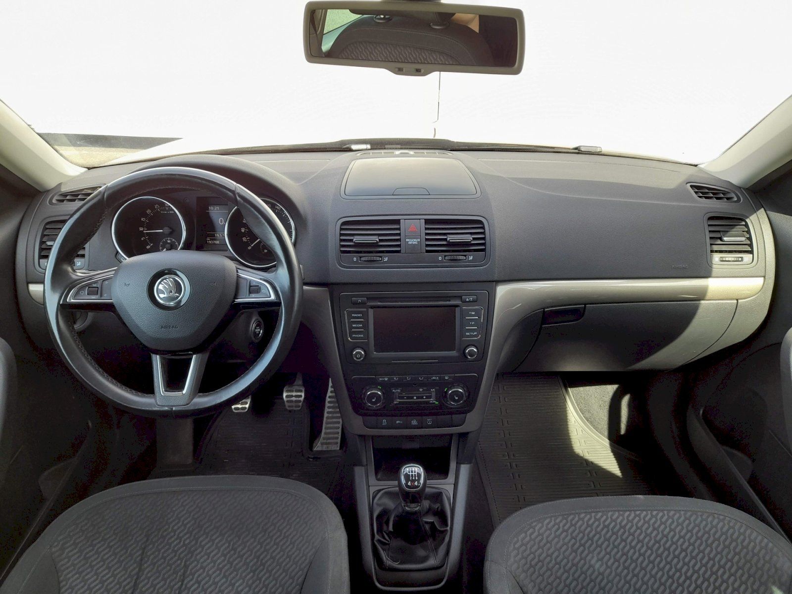 Škoda Yeti, Outdoor Elegance Plus 2.0 TDI - fotka 5