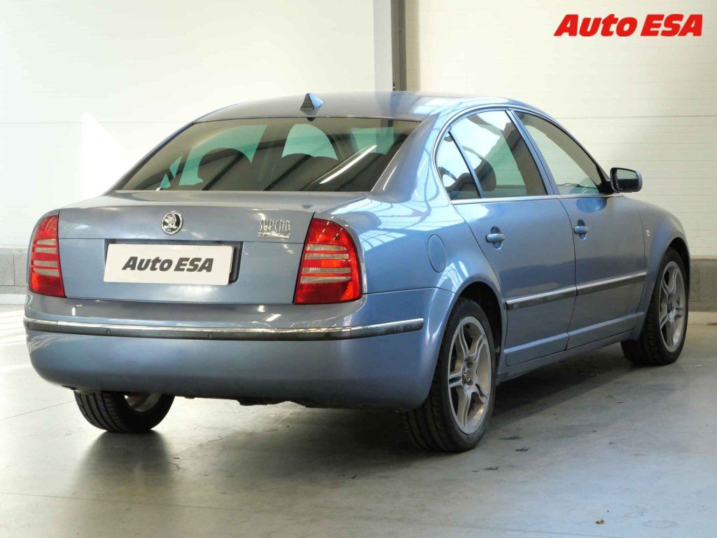Škoda Superb, 1.8t,ČR - fotka 4
