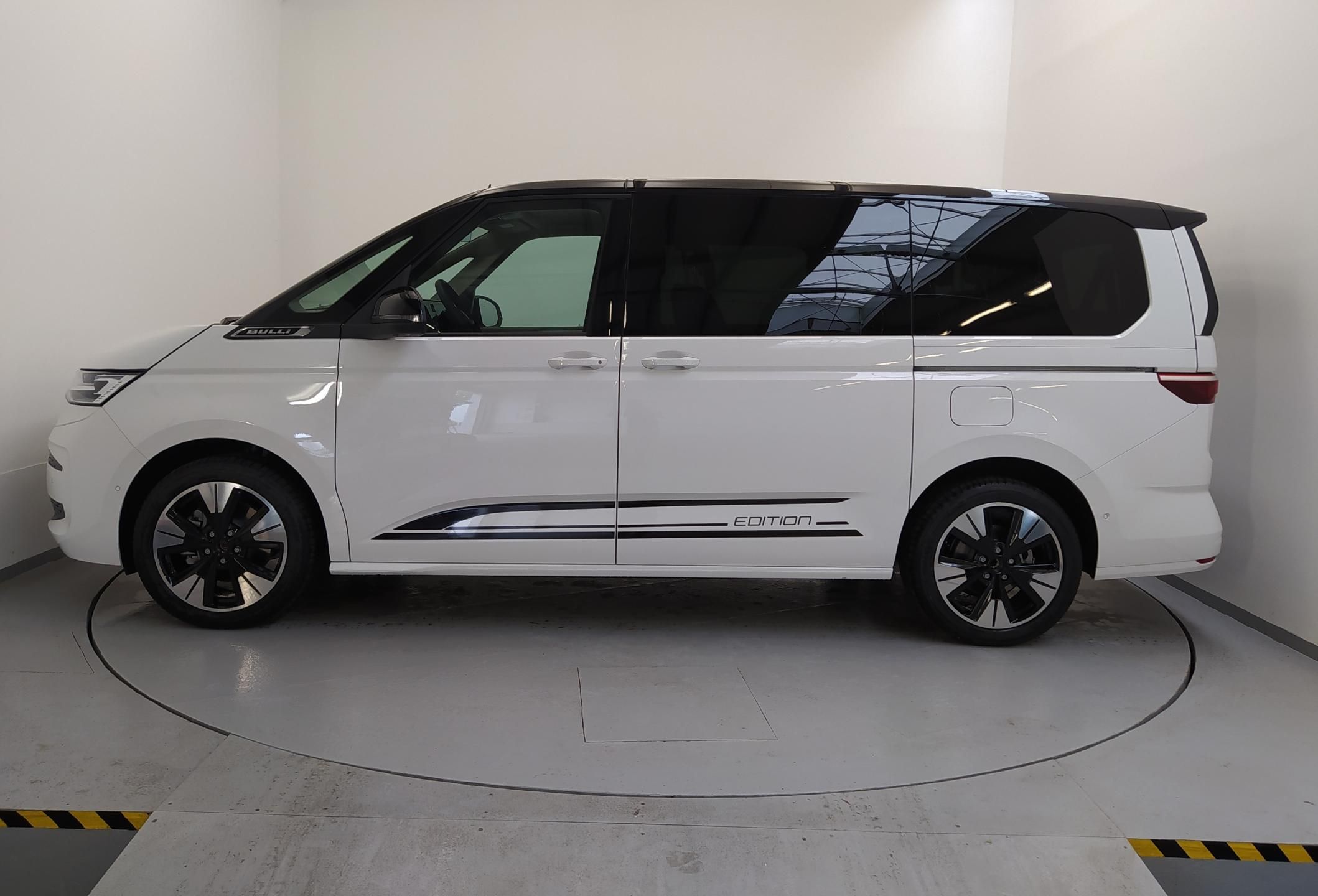 Volkswagen Multivan, Life 2,0 TDI - fotka 2