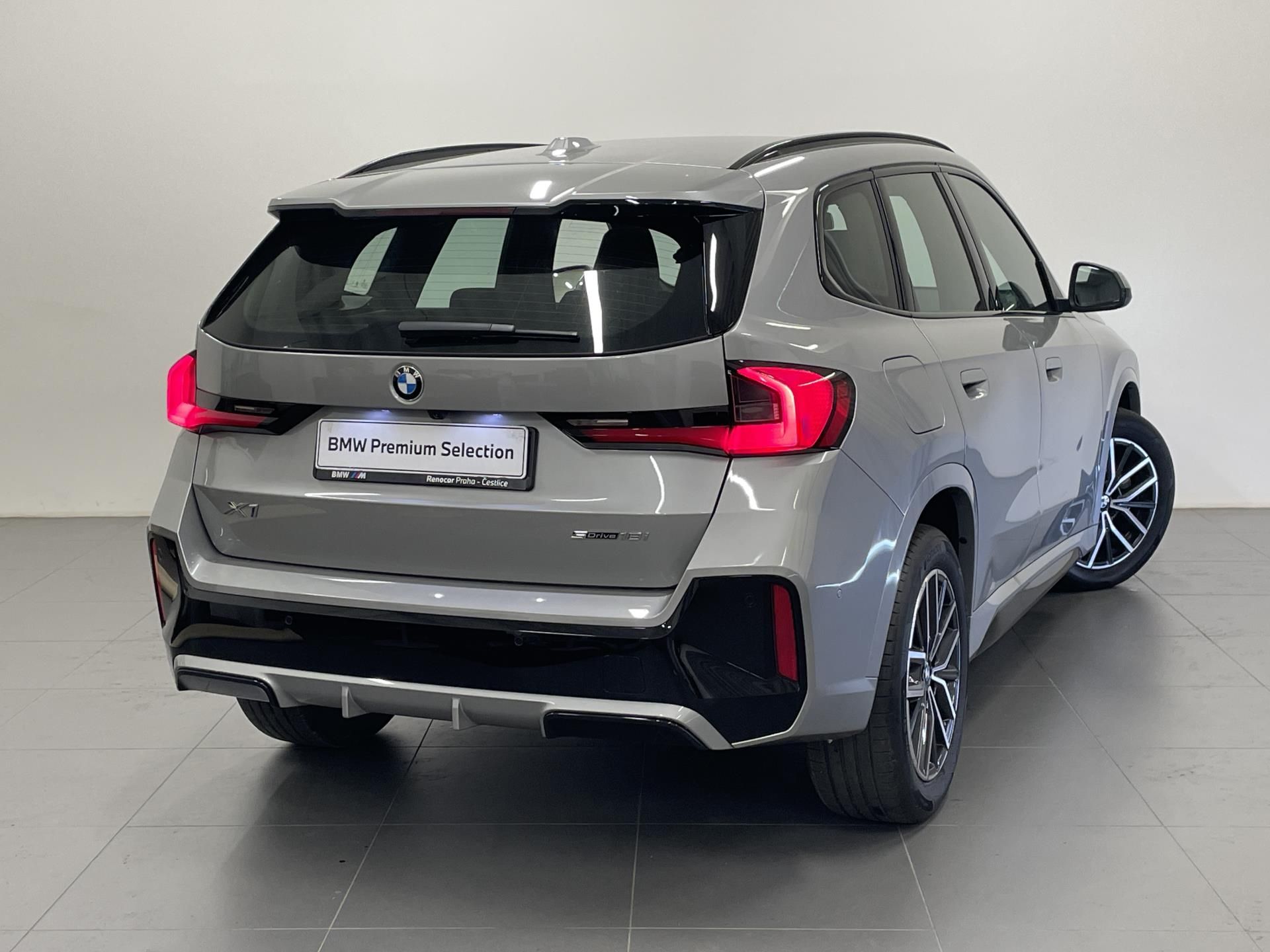BMW X1, X1 sDrive18i Mpaket - fotka 2
