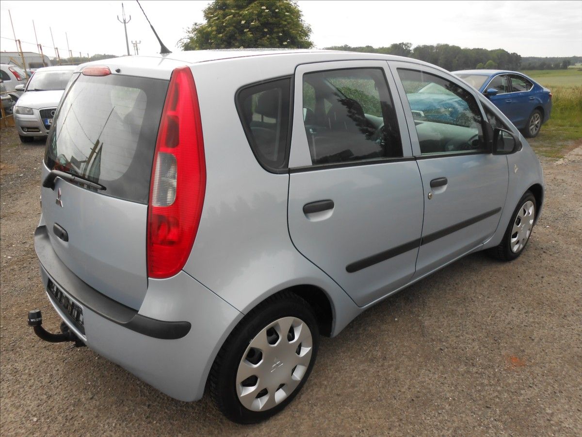 Mitsubishi Colt, 1,3 i 16V 70 kW SERVISKA - fotka 4
