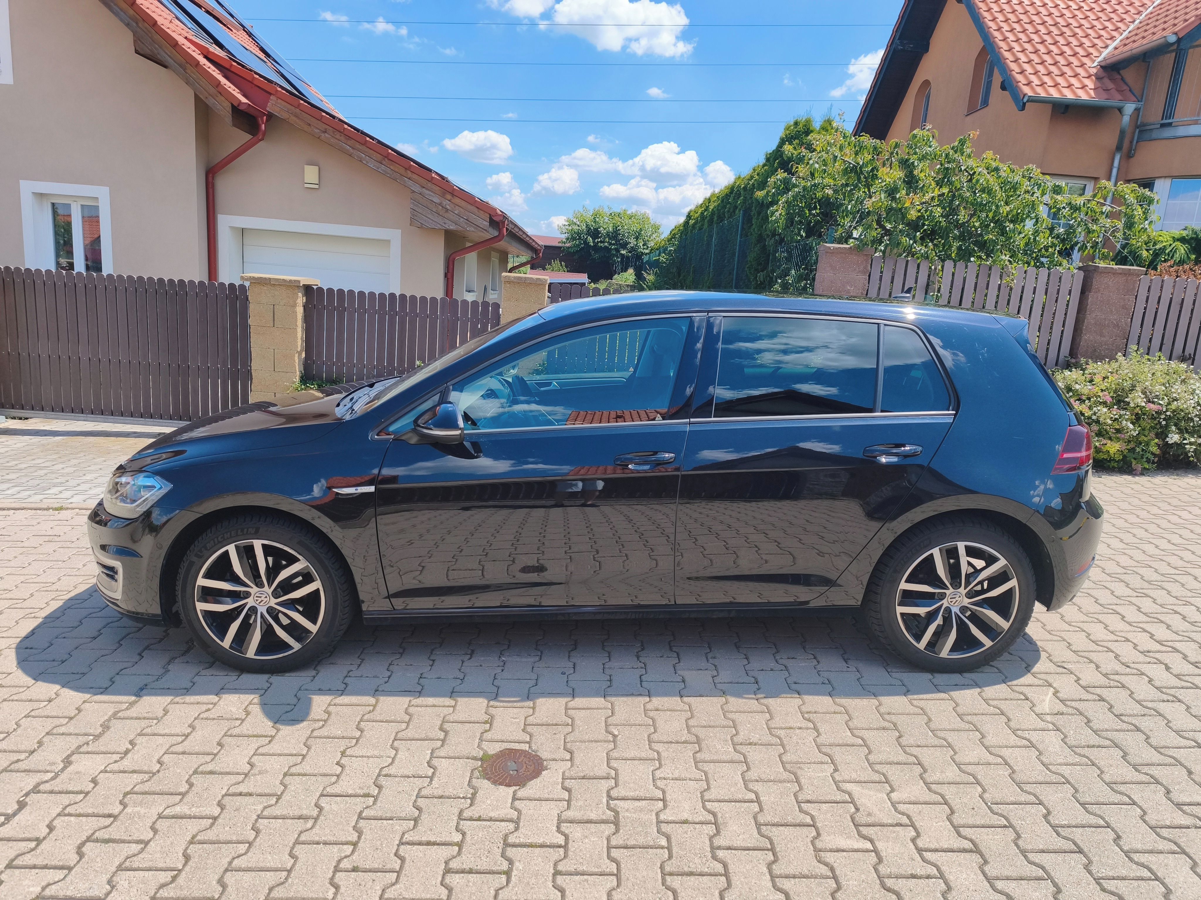 Volkswagen e-Golf, TČ*ACC*DigiKokp*Kůže*SoH90% - fotka 2