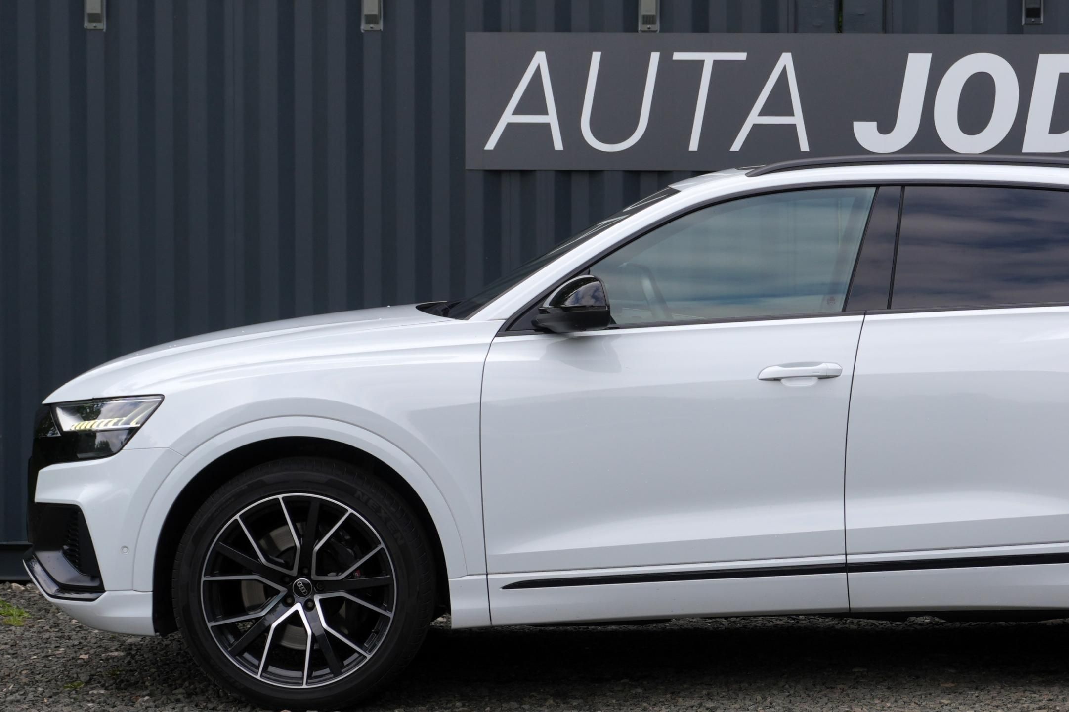 Audi SQ8, 4.0 TFSI, ČR, Masáže,Webasto - fotka 2