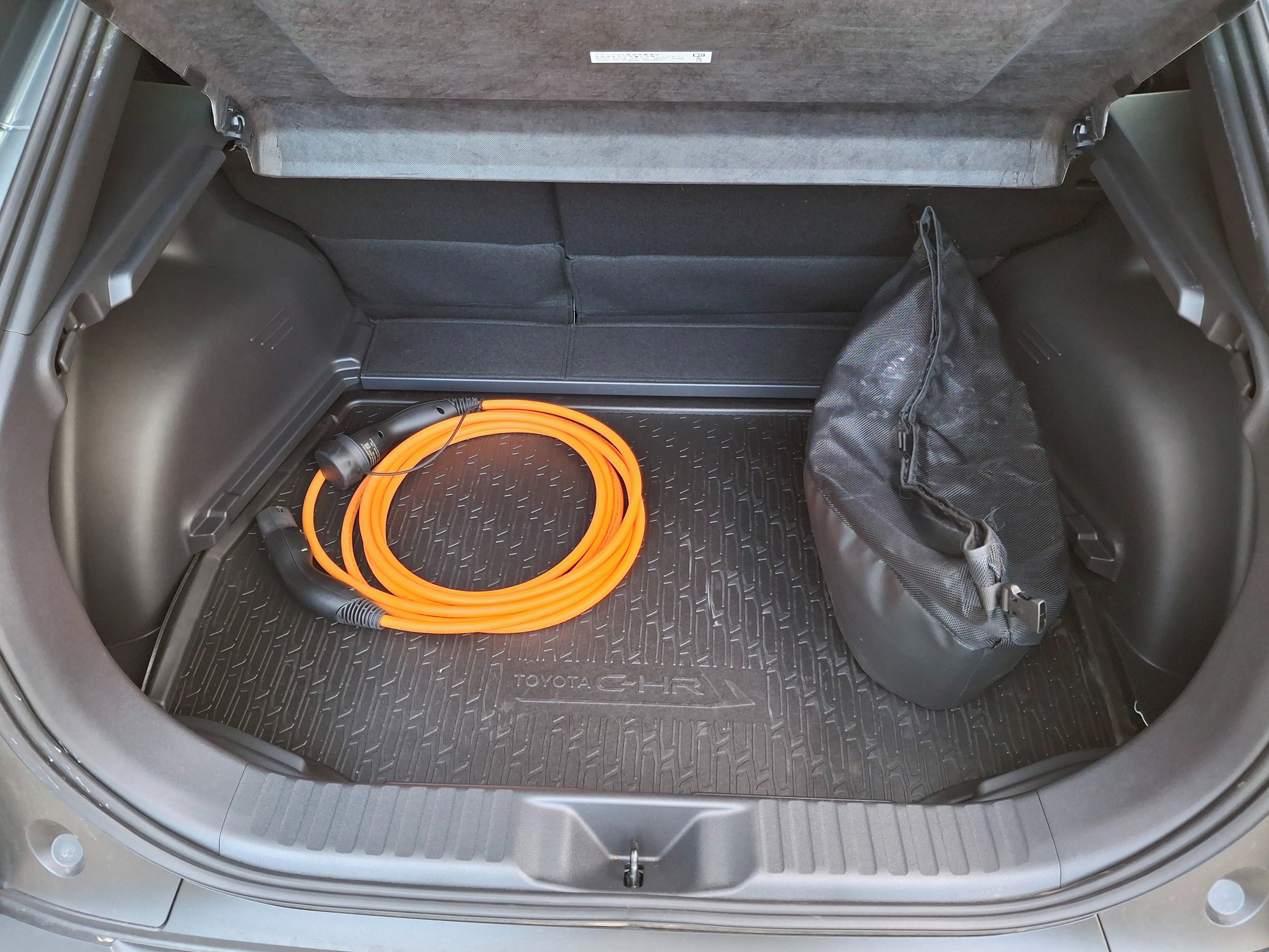 Toyota C-HR, + 77kWh Style Dynamic - fotka 6