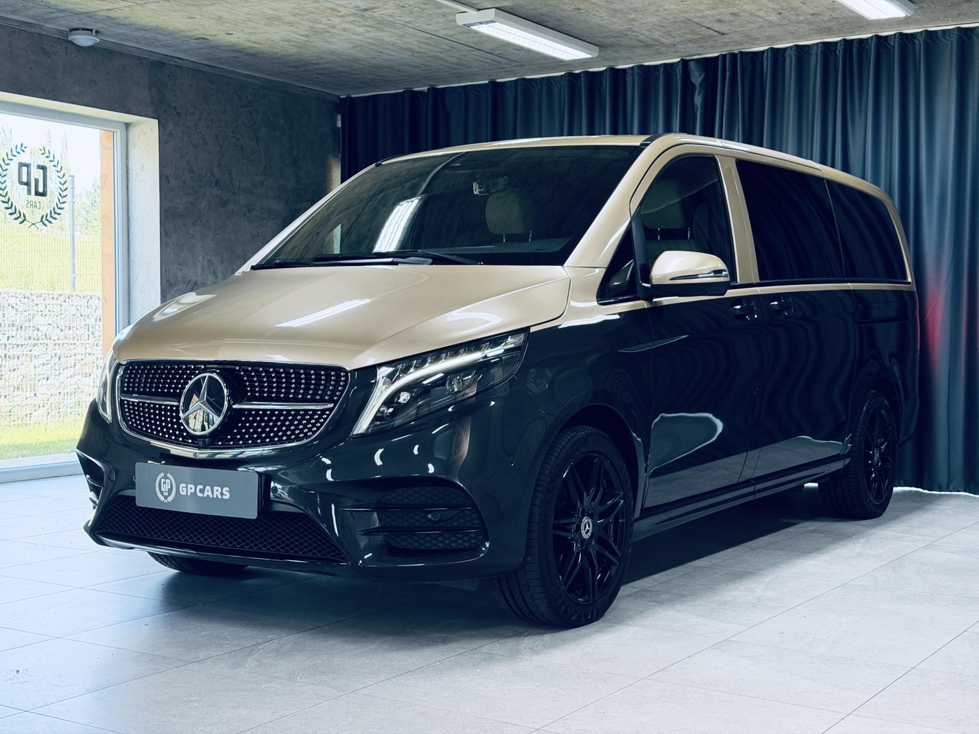 Mercedes-Benz Třídy V, 300d*EXL*AMG*4M*NEZTOP*27.ZÁR - fotka 3