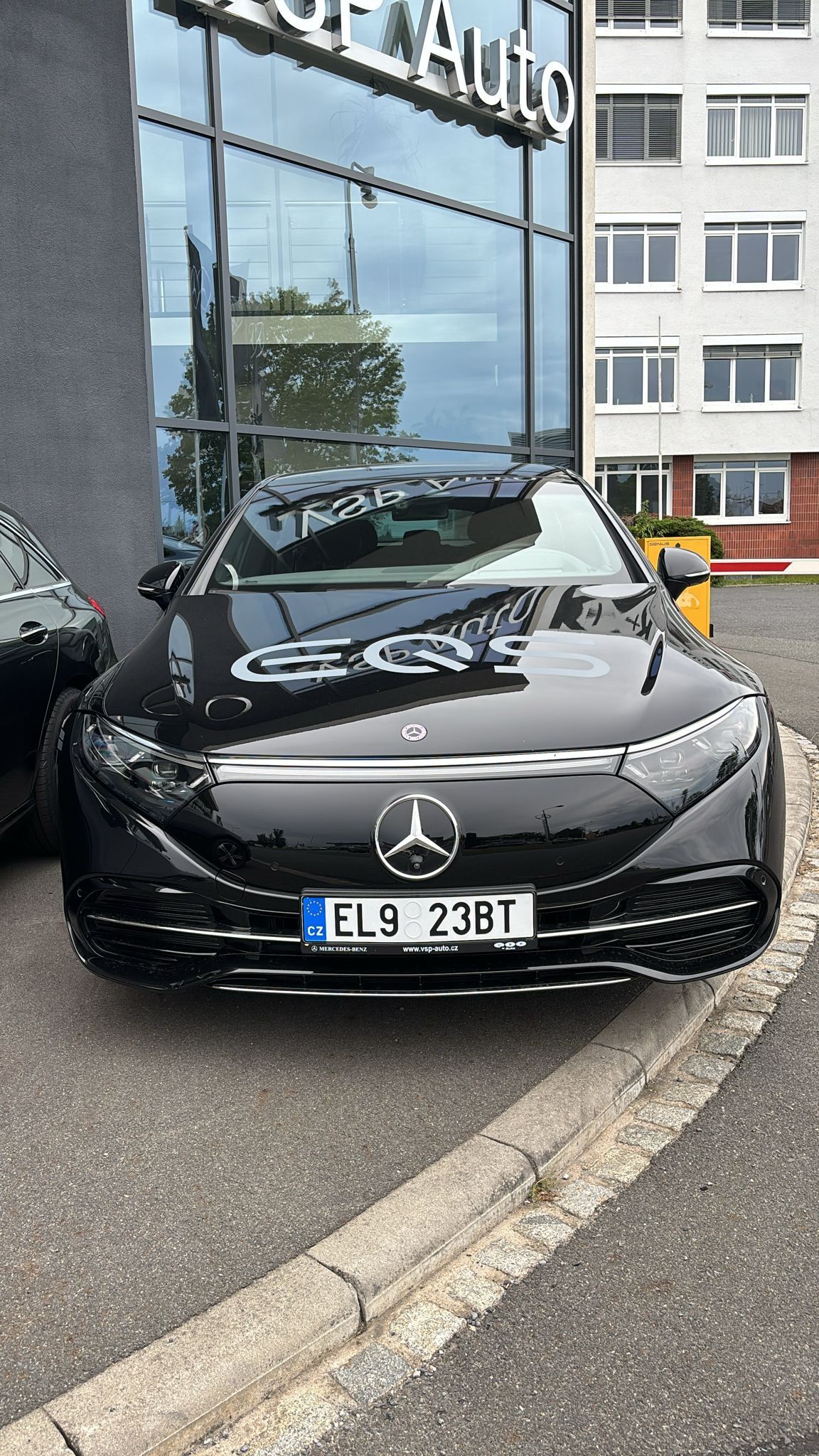 Mercedes-Benz EQS