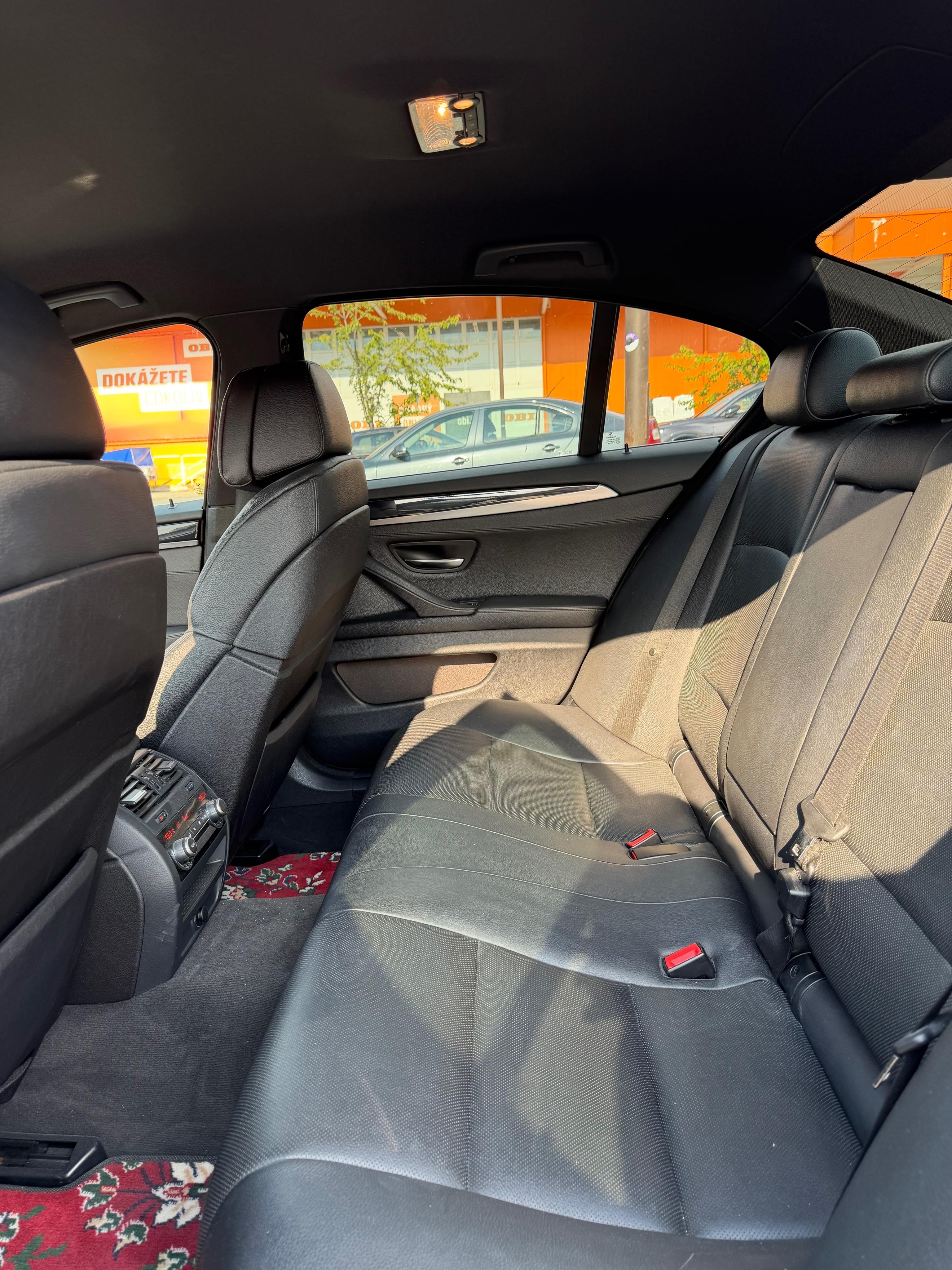 BMW Řada 5, BMW 530d - fotka 6