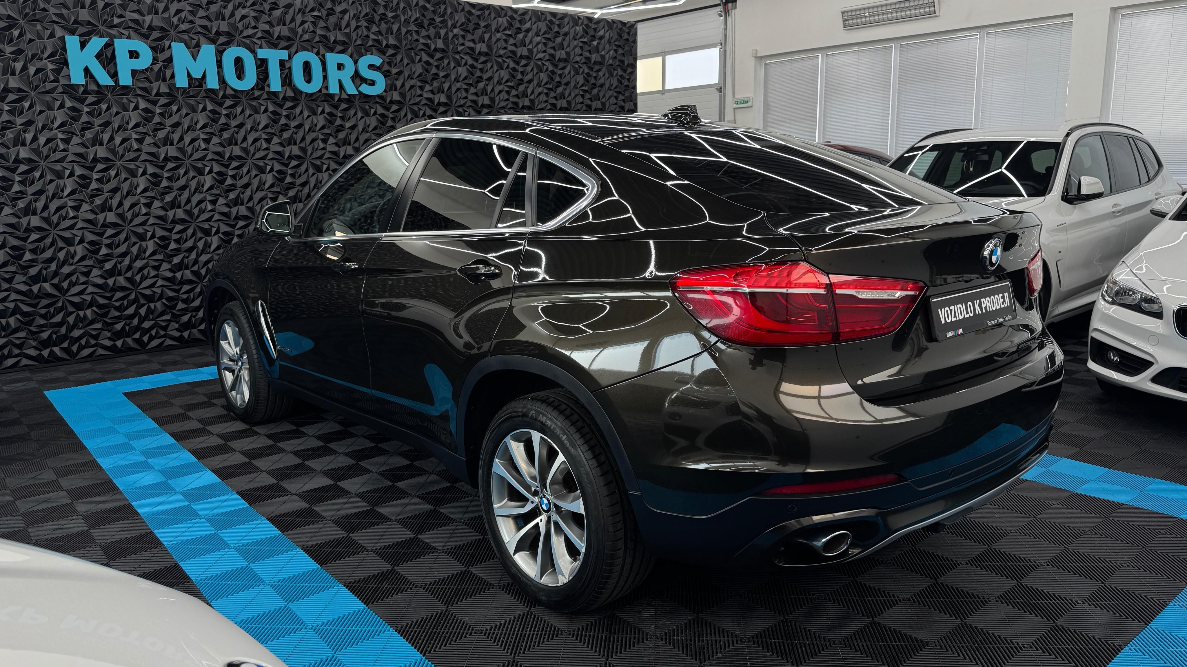 BMW X6, 30d xDrive,ČR,DPH,tažné - fotka 6