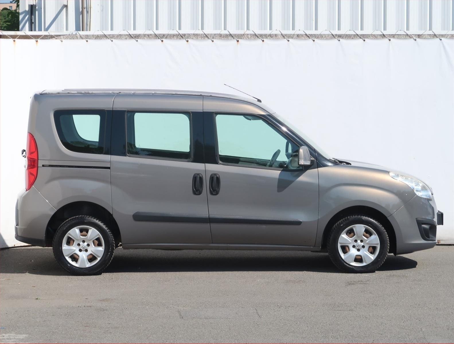 Opel Combo, 1.6 CDTI, 5Míst, Klima, ČR - fotka 6