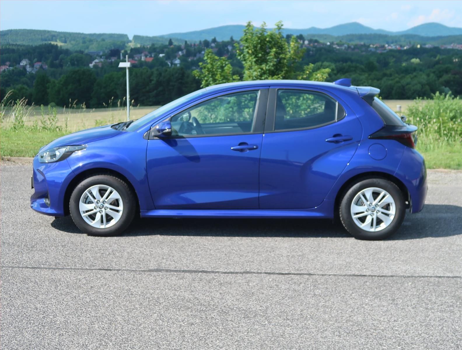Toyota Yaris, 1.5 VVT-i Hybrid, Záruka - fotka 3
