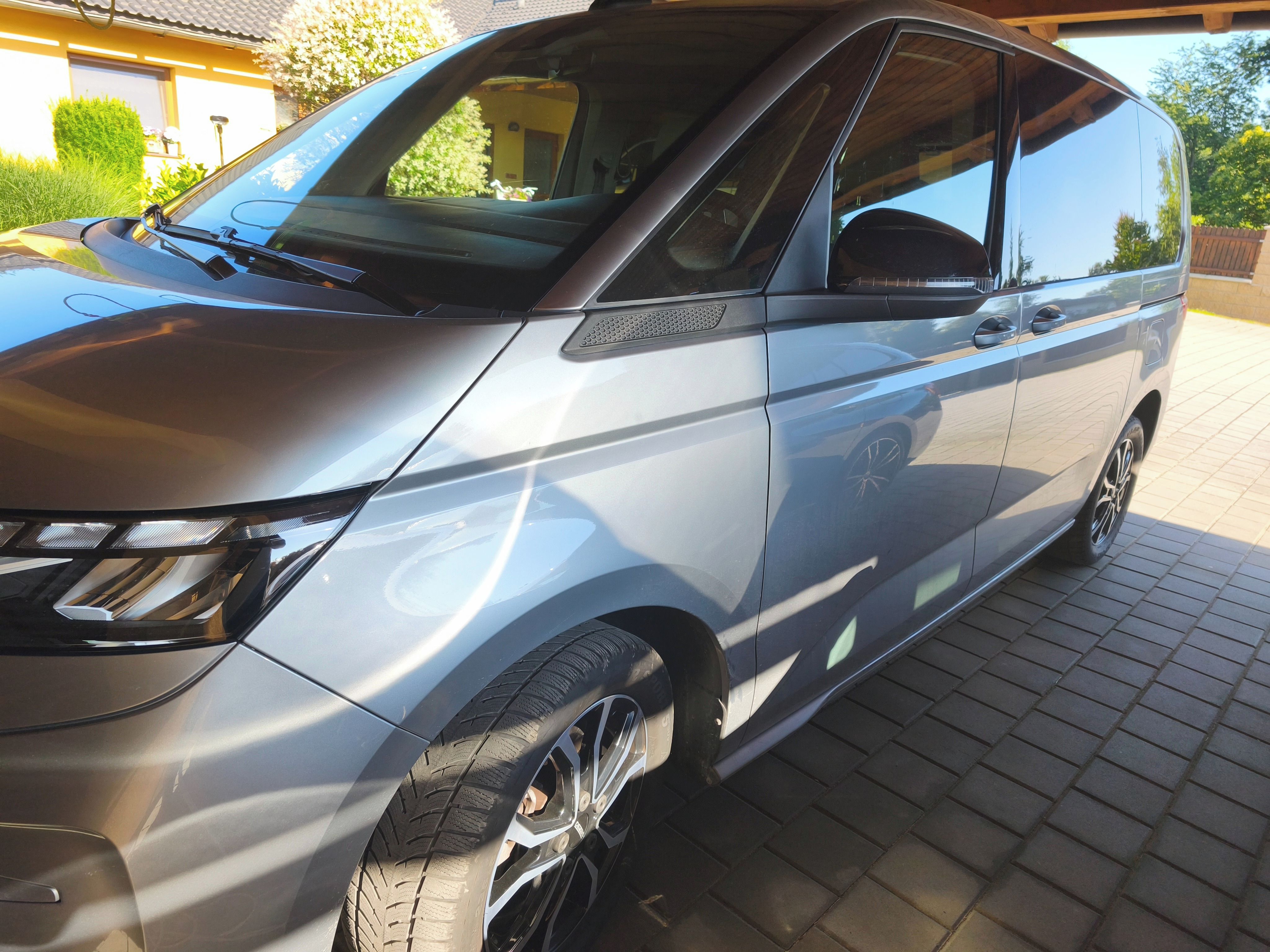 Volkswagen Multivan, T7 Life 1,5TSI DSG L1 ČR - fotka 4
