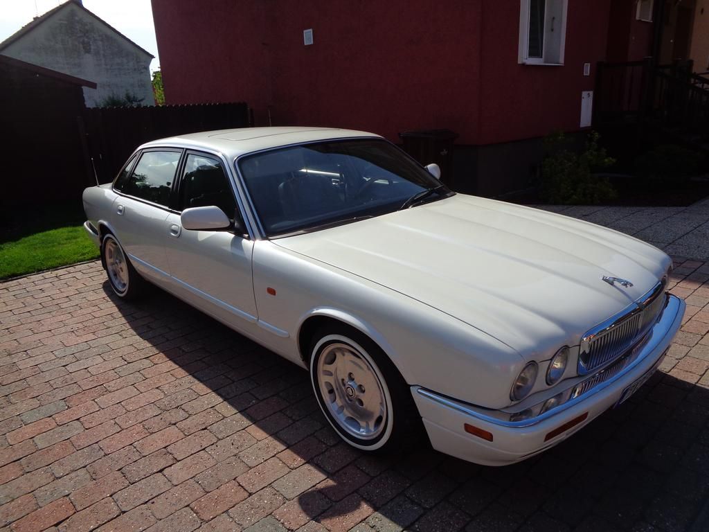 Jaguar XJ6, 3.2 SOVEREIGN 155kW - fotka 5