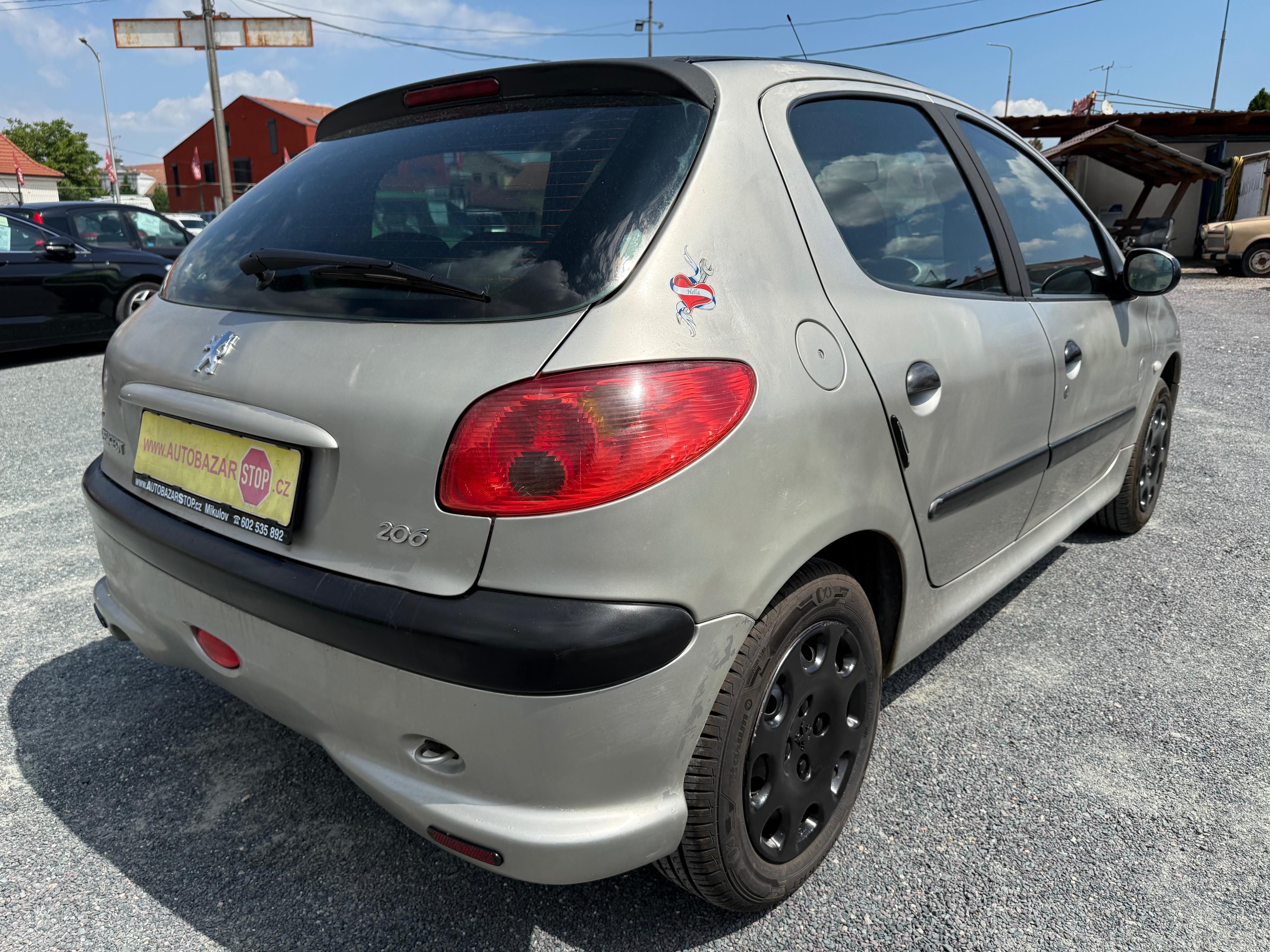 Peugeot 206, 1.1i 44kW CZ SERVISKA - fotka 6