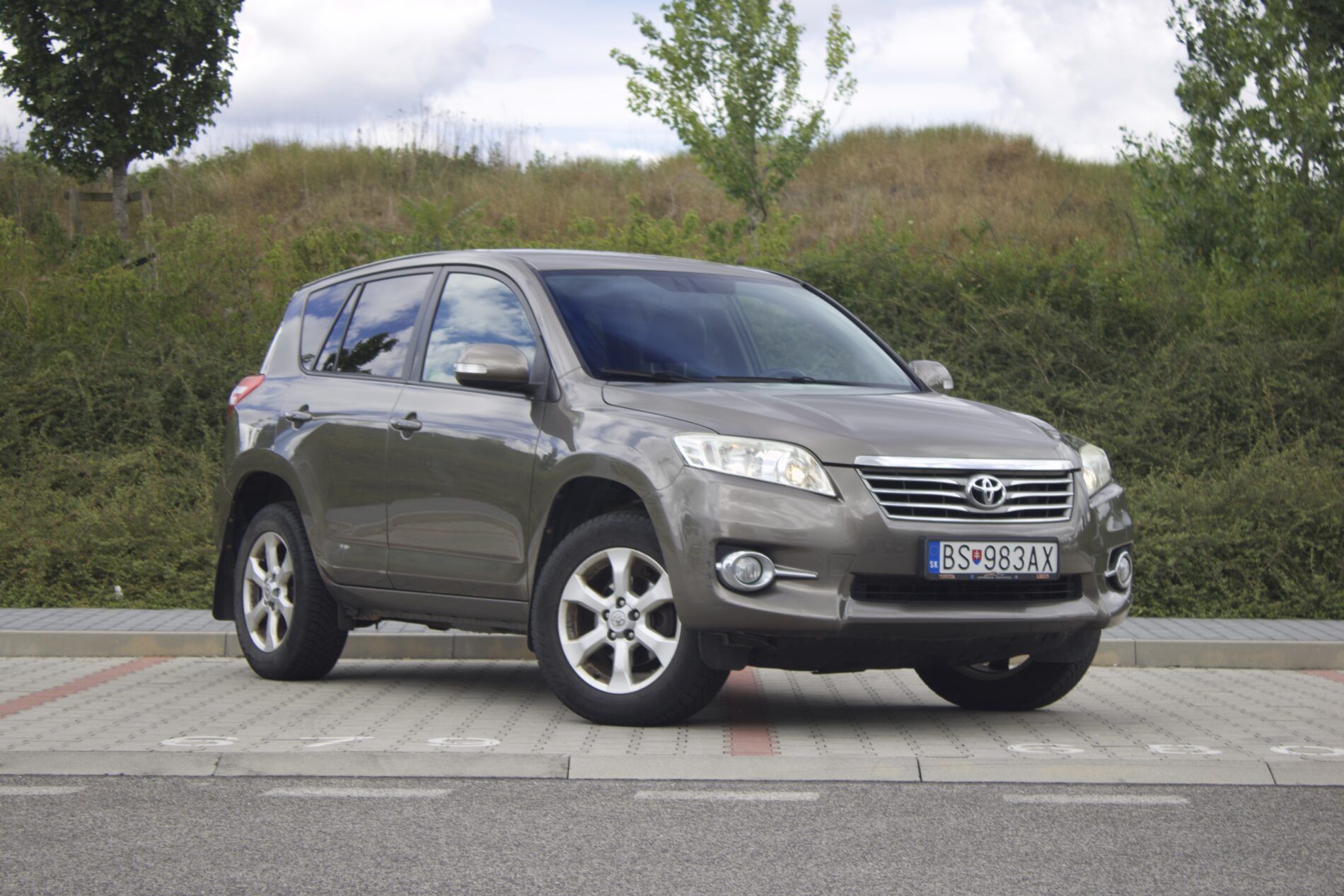 Toyota Rav4 - fotka 3