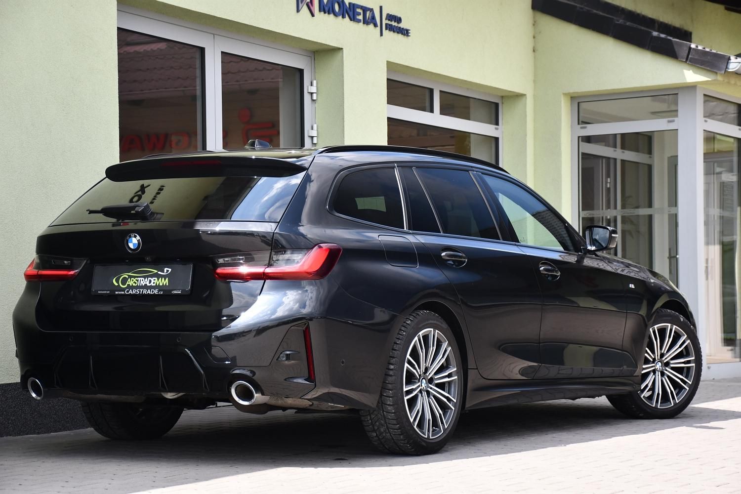 BMW Řada 3, 320d xDrive M-SPORT 1M ČR - fotka 5