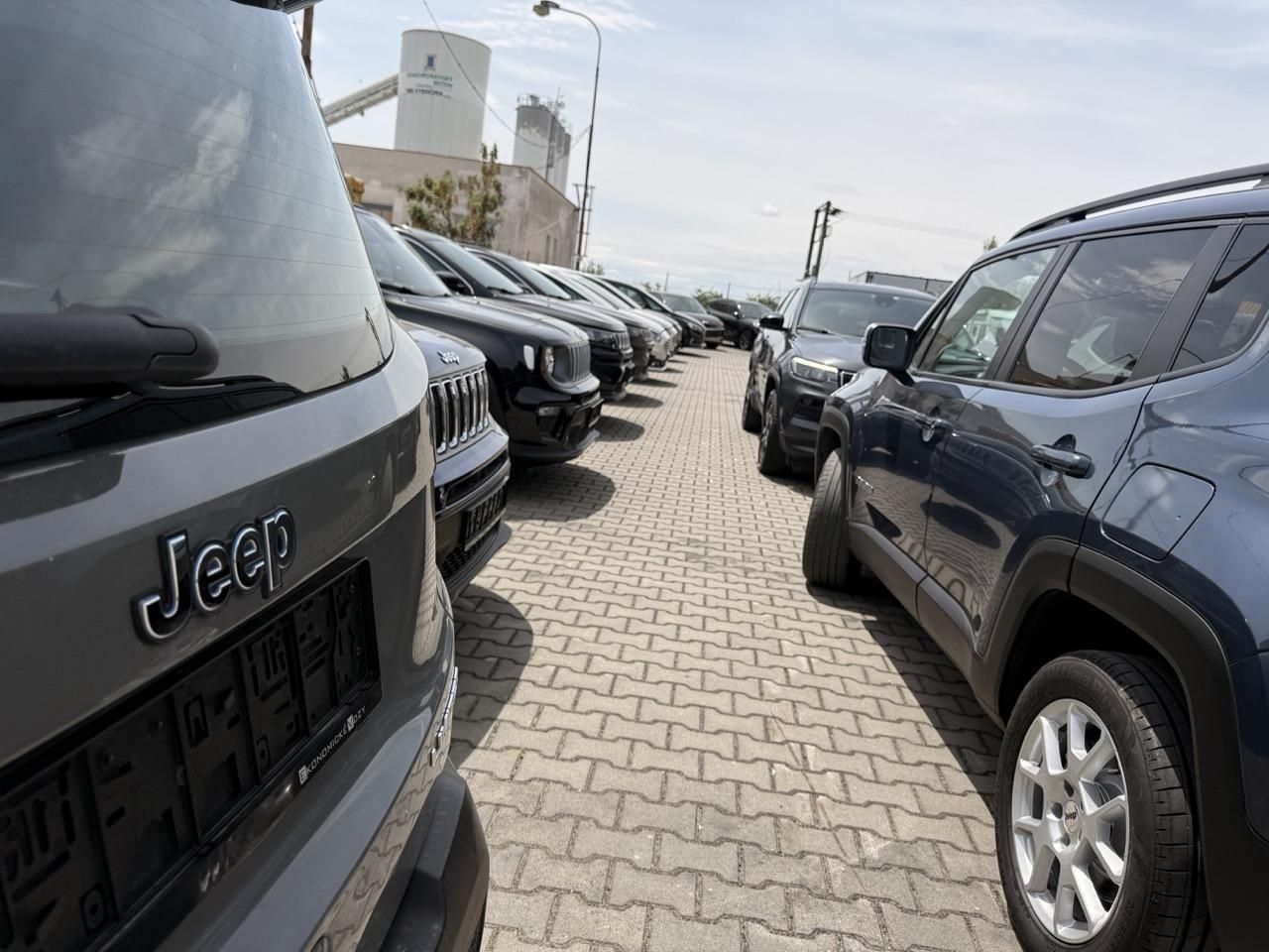 Jeep Renegade, T4 PHEV,4X4, DOJEZD 50KM - fotka 4