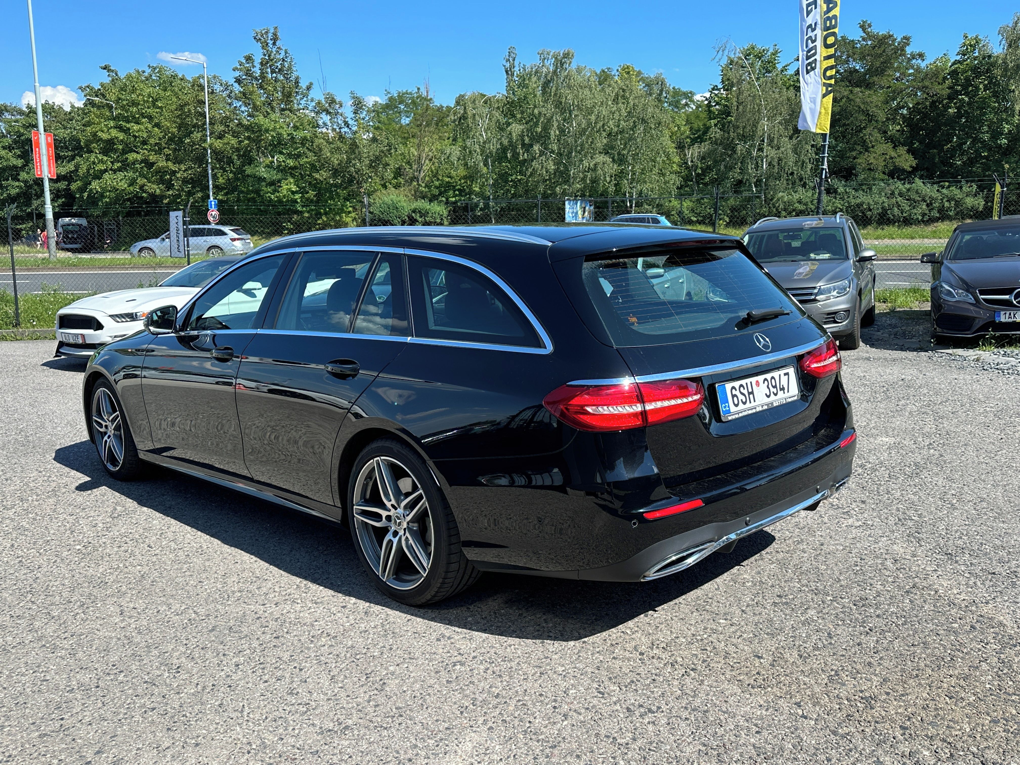 Mercedes-Benz Třídy E, Mercedes-Benz E 400  2019 - fotka 6
