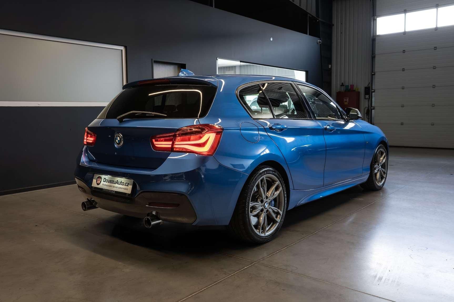 BMW Řada 1, M140i xDrive bez OPF M-Perform - fotka 5