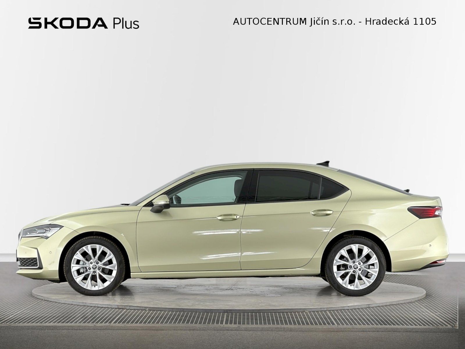 Škoda Superb, DSG 2.0TDI 110kW Selection Lou - fotka 3