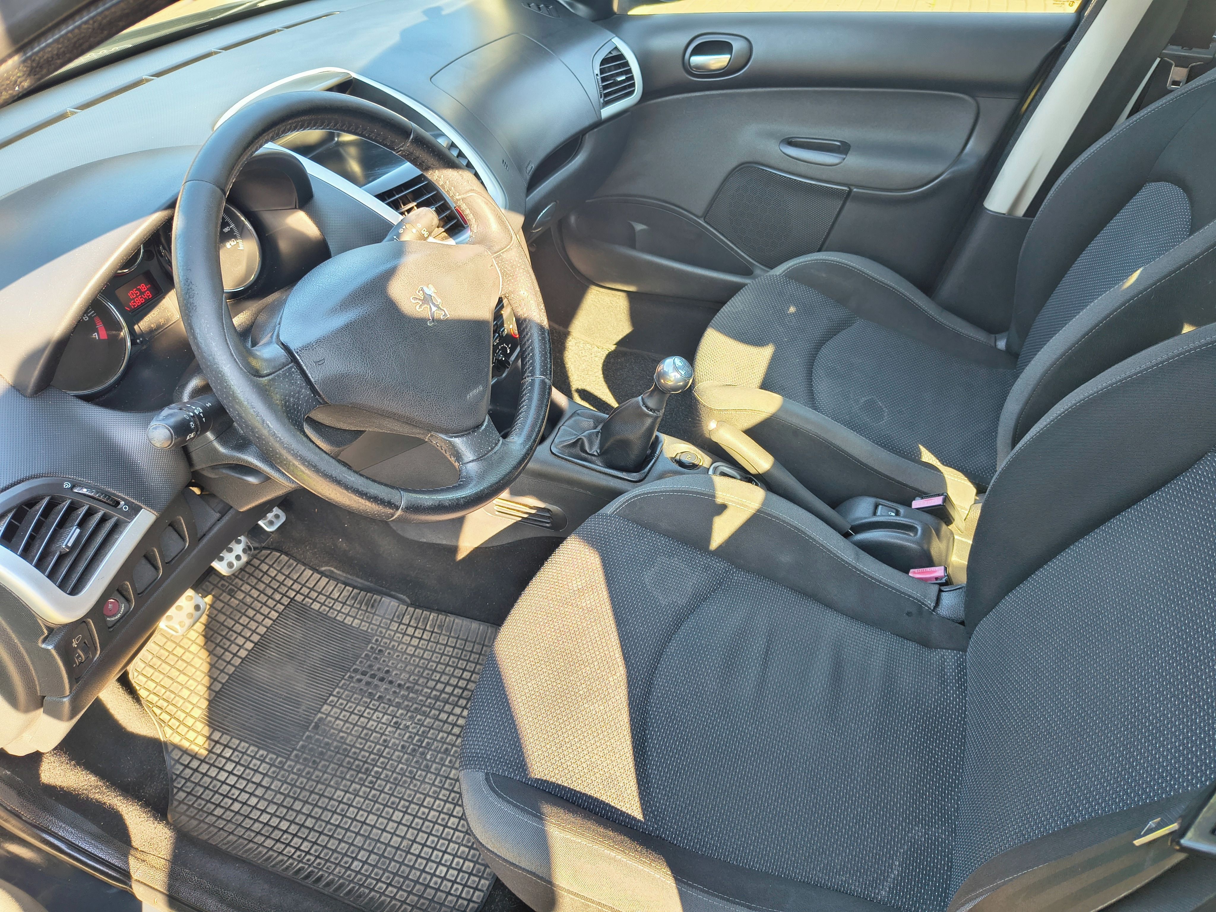 Peugeot 206 - fotka 4
