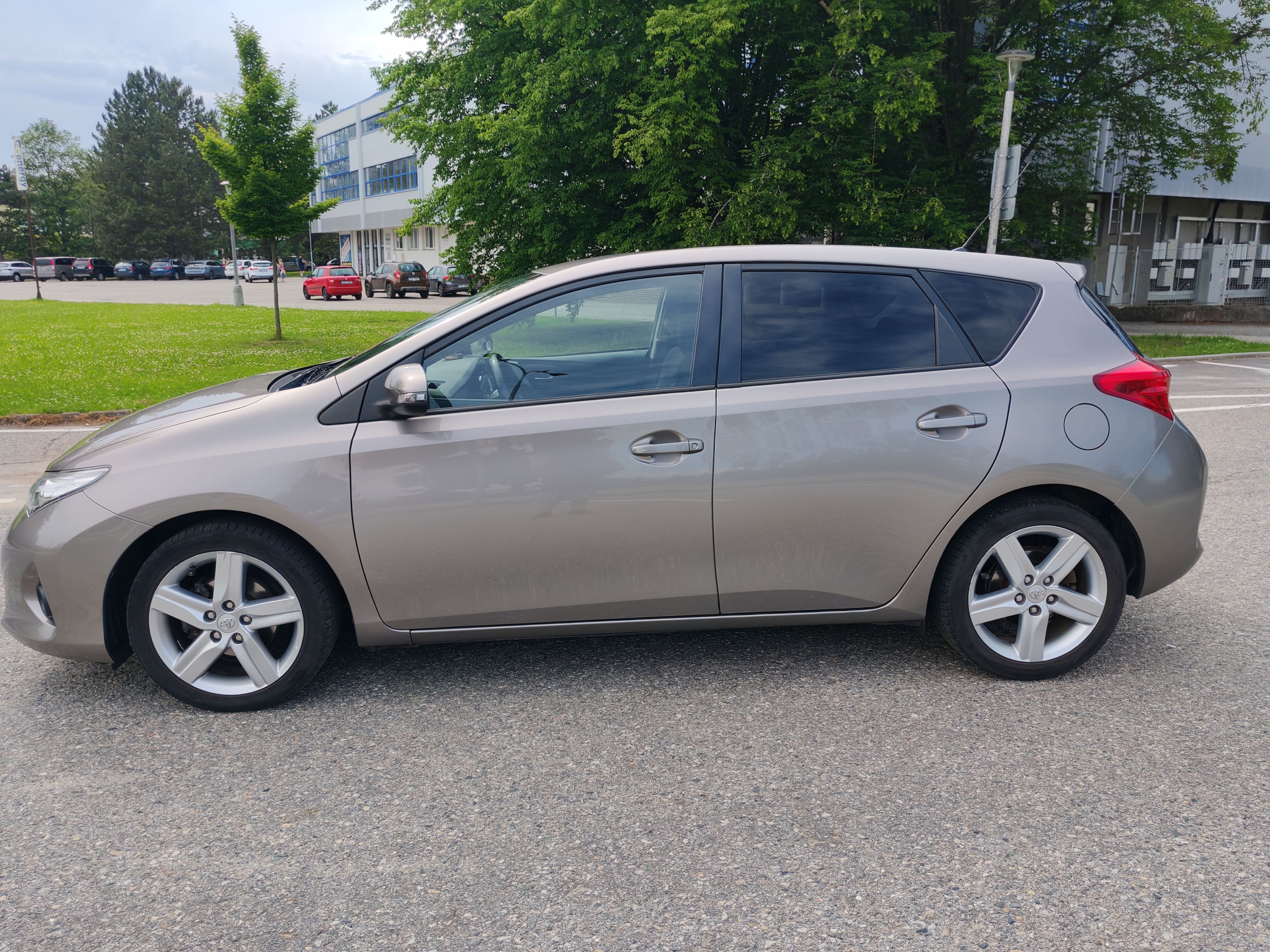 Toyota Auris, Toyota Auris 1,6 97kW, benzin - fotka 2