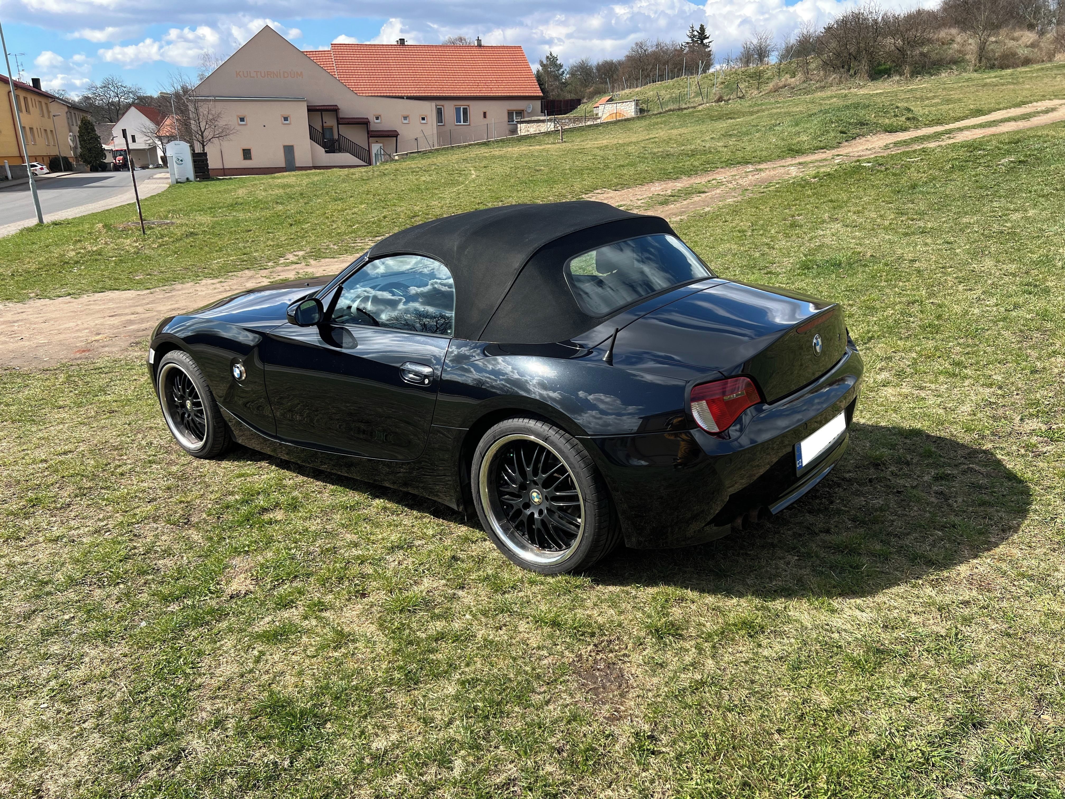 BMW Z4, 2,5 l 130 kW Automat - fotka 4