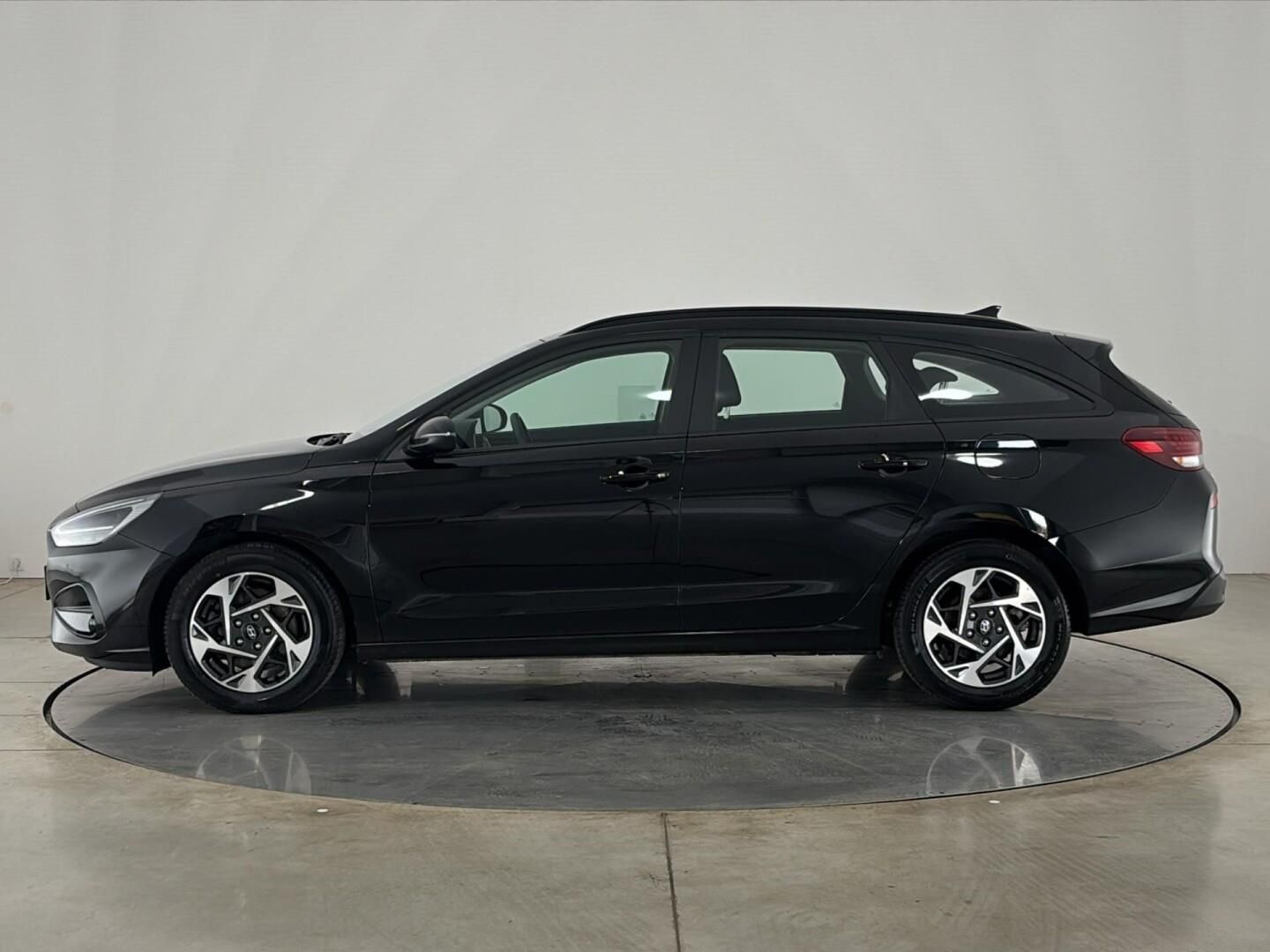 Hyundai i30, 1.5 T-GDI / 103 kW Smart DCT - fotka 3