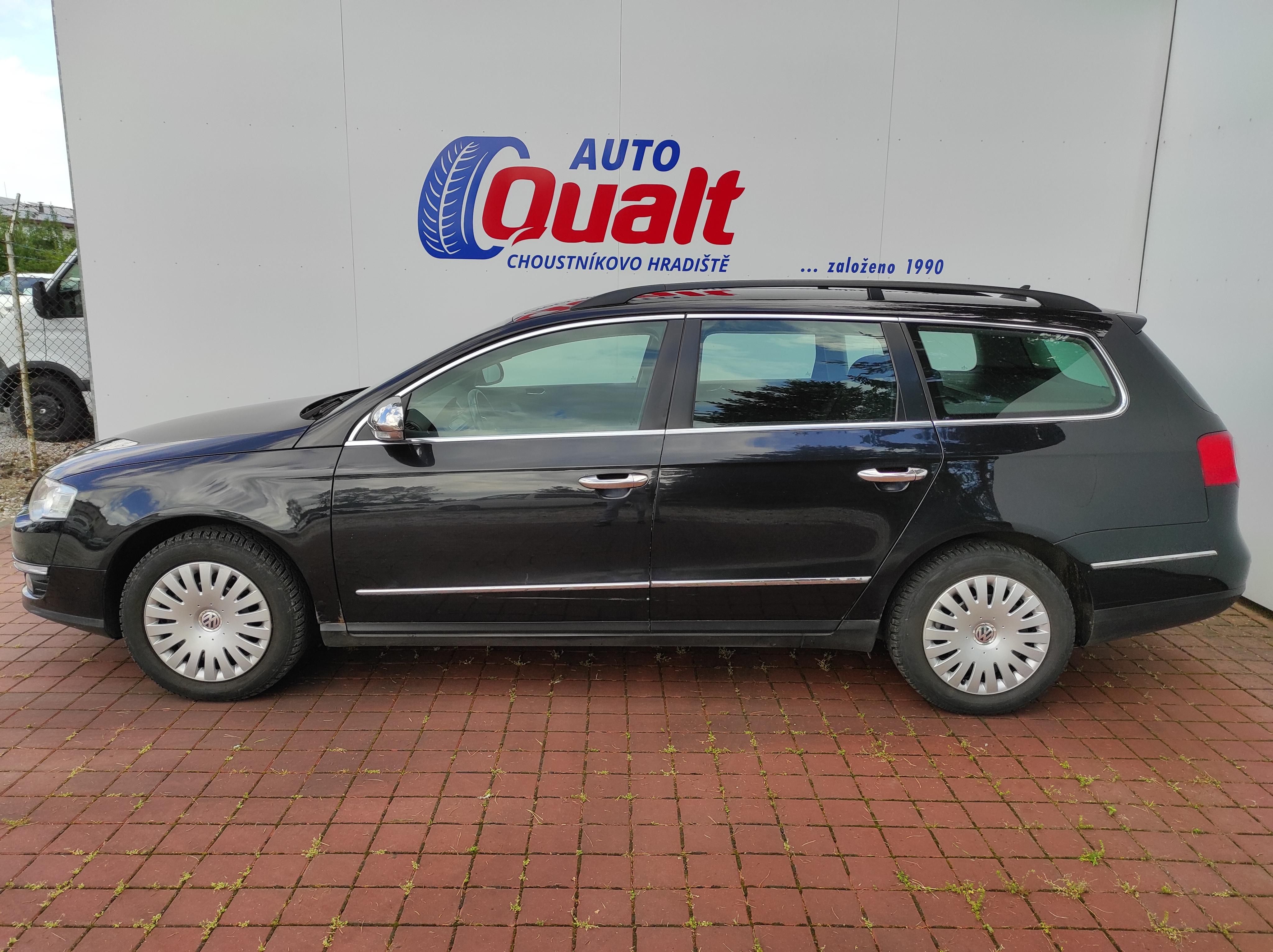 Volkswagen Passat Variant, Kombi 2.0 TDi DVOUZÓN. KLIMA - fotka 2