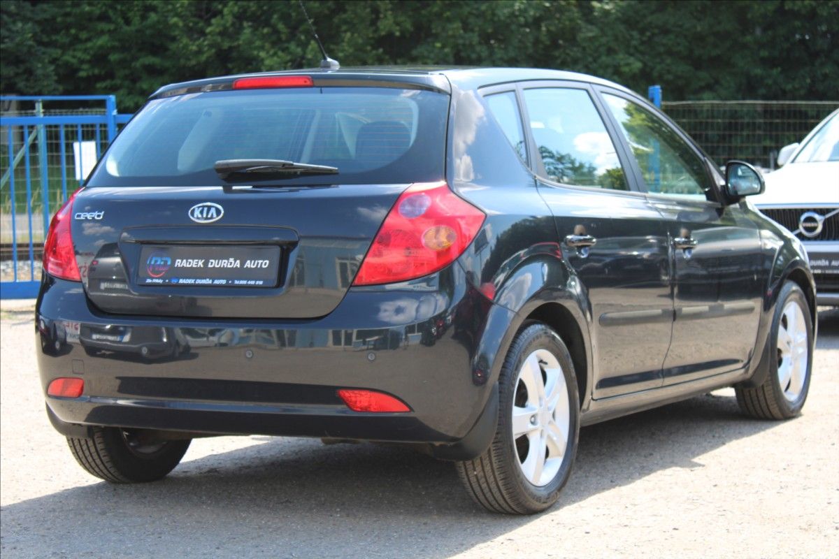 Kia Cee´d, 1,6 CRDi  NOVÉ V ČR,1.MAJITEL - fotka 5