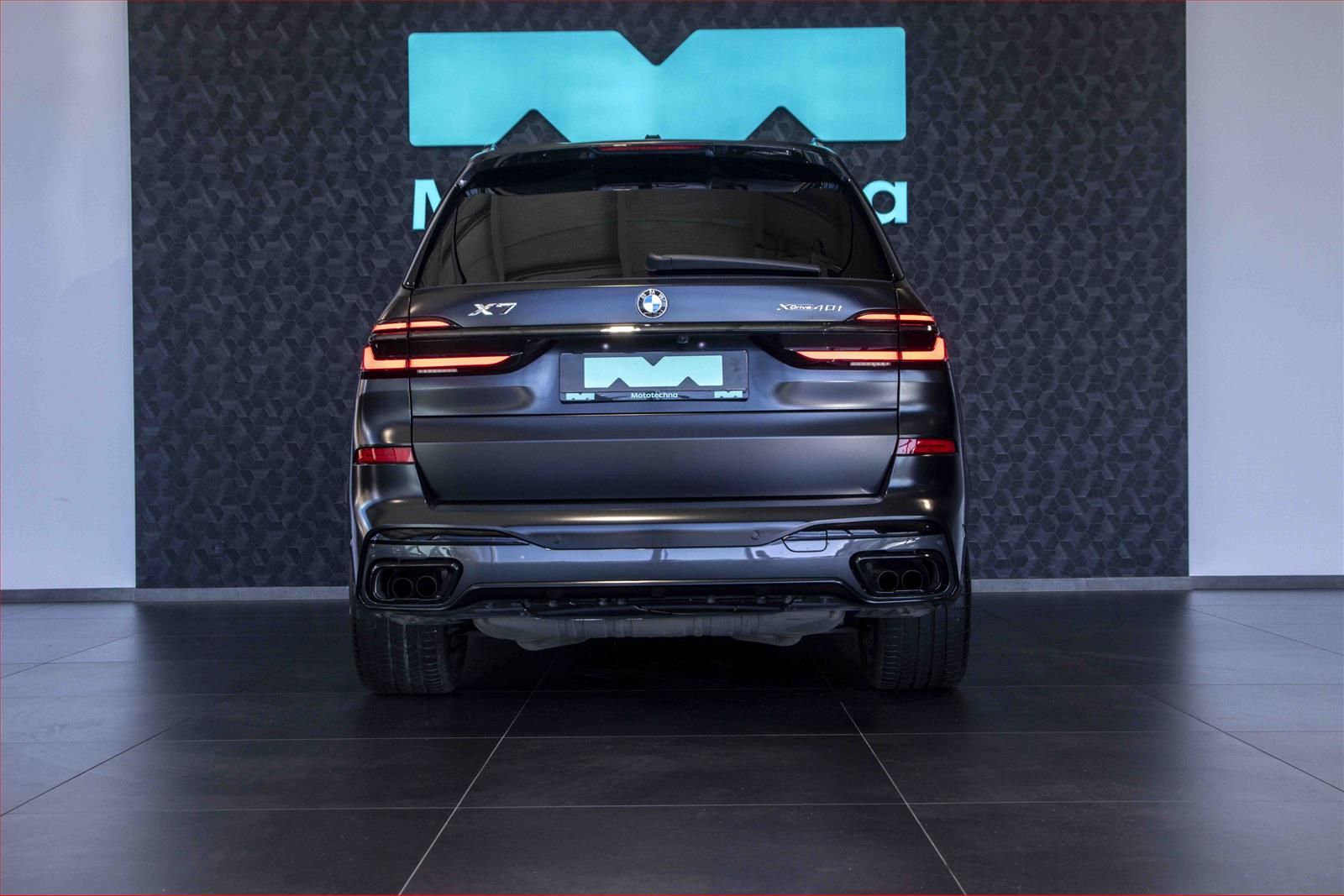 BMW X7, xDrive40i, Vzduch, 7Míst - fotka 4
