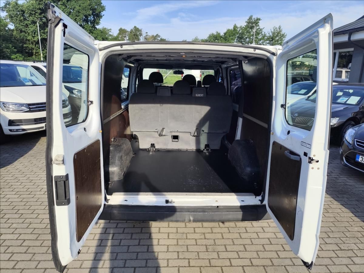 Ford Transit, 2,2TDCi 300S 74KW 6MÍST ROZVOD - fotka 6