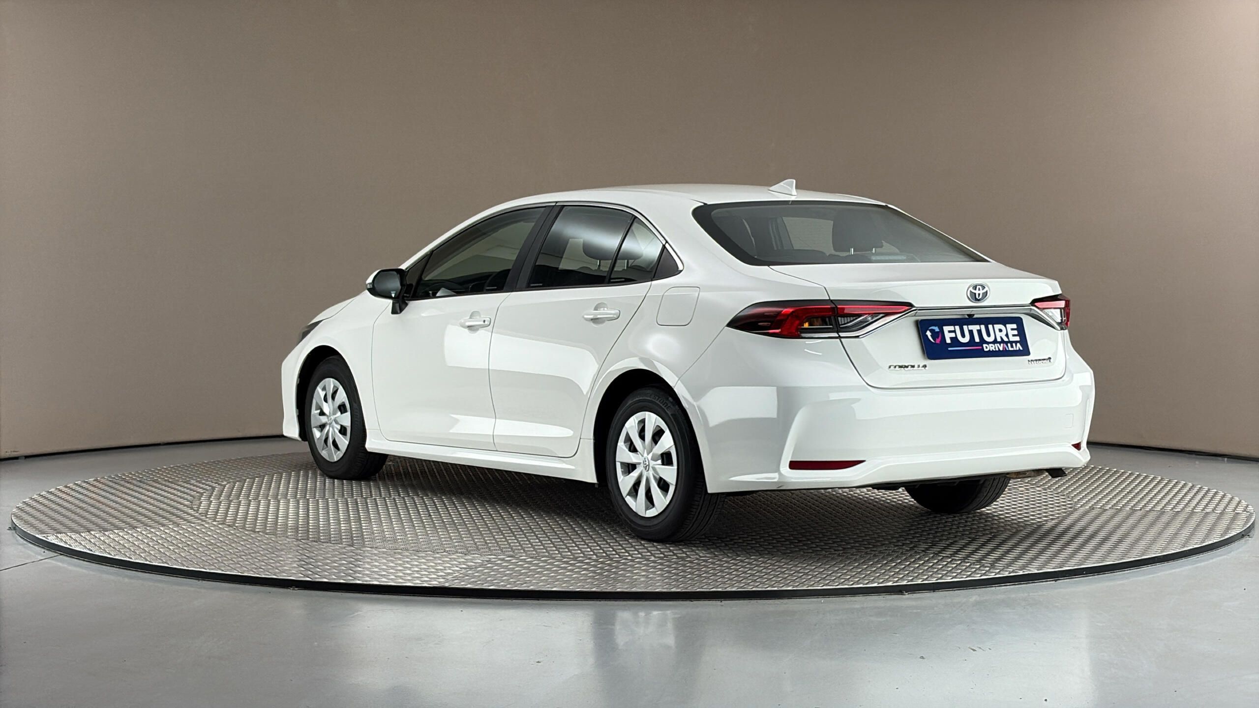 Toyota Corolla, 1.8 Hybrid AUT Active Sedan - fotka 2