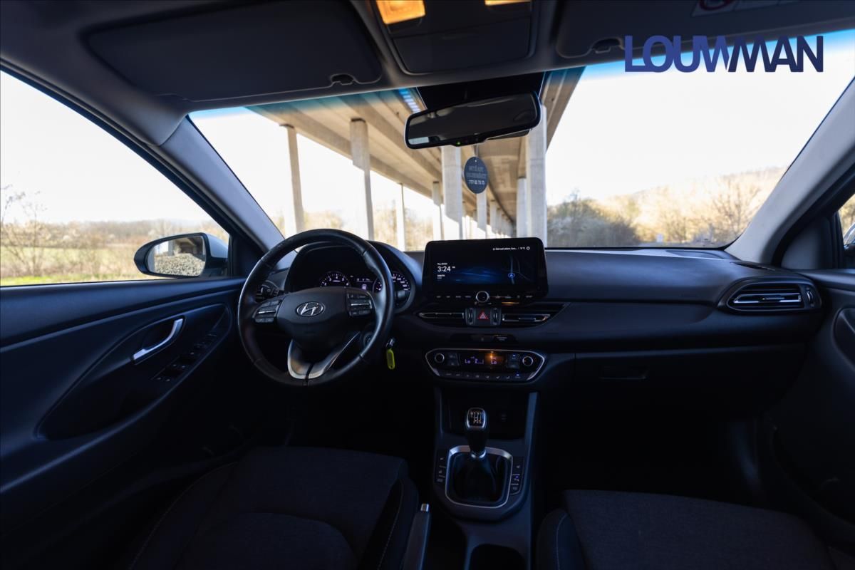 Hyundai i30, 1,5 T-GDI Smart MHEV - fotka 5