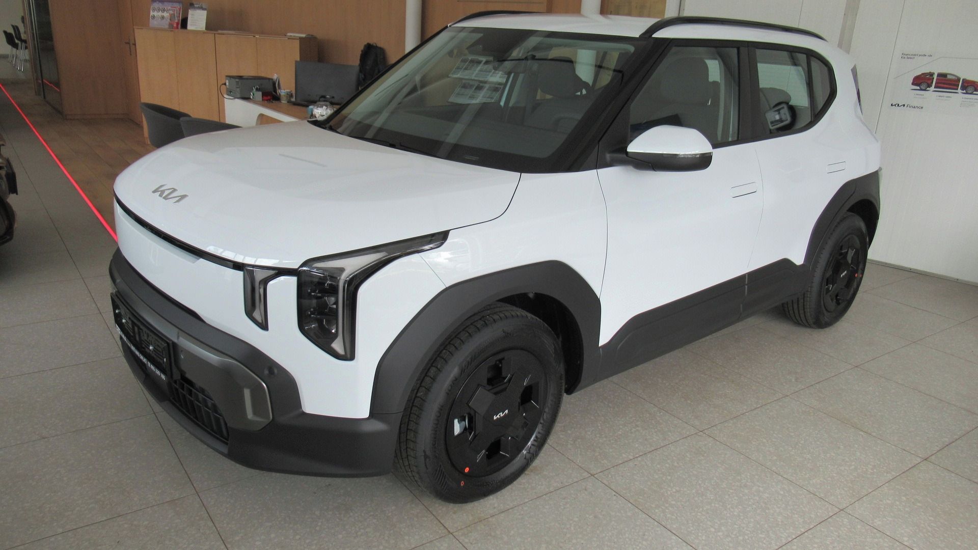 Kia EV2, 5P 4x2 AIR 108 KW + 42,2 KWH - fotka 2