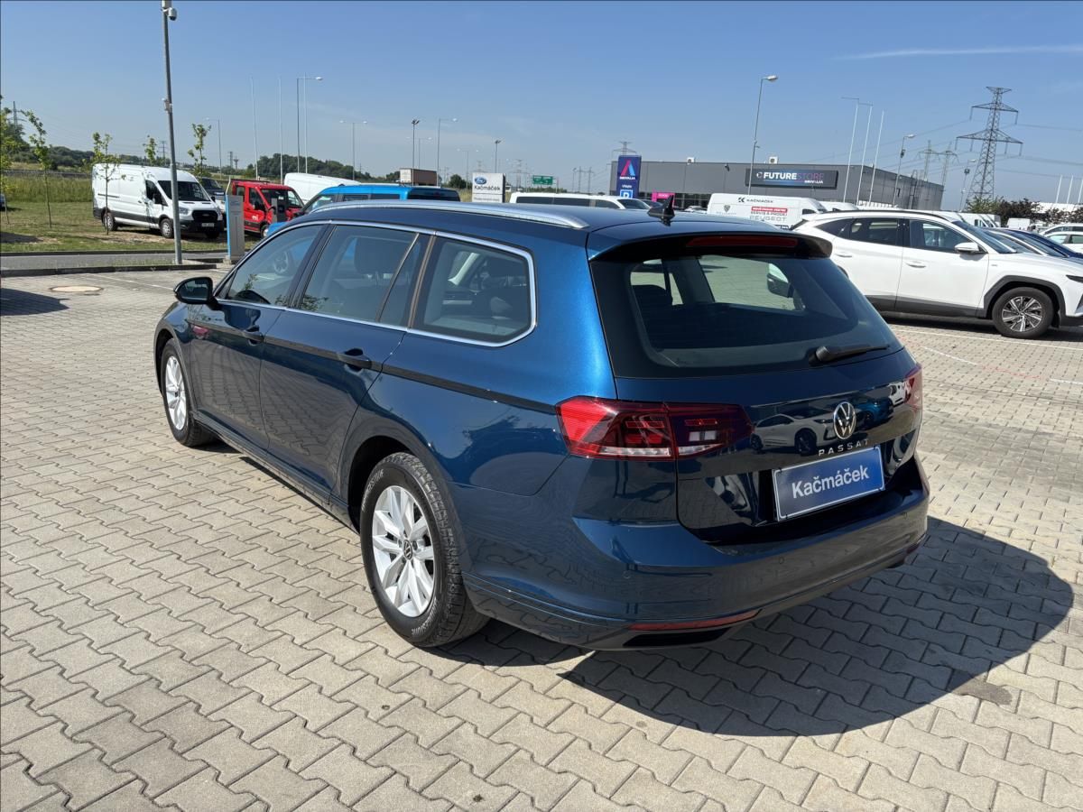 Volkswagen Passat, 1,5 TSI Busines AUT 110kW  DPH - fotka 3