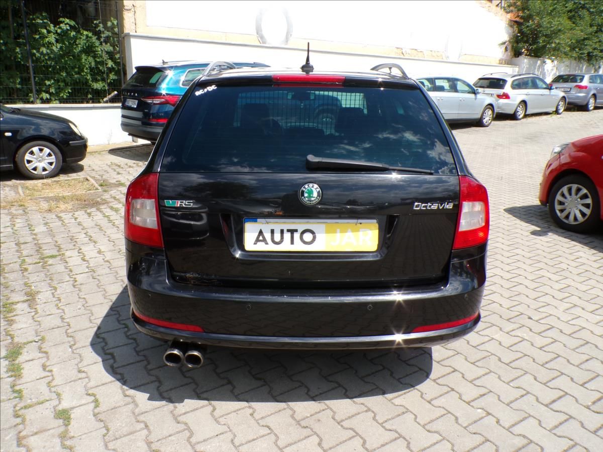 Škoda Octavia, 2,0 TSI RS 147 kW  TAŽ.ZAŘ. - fotka 5