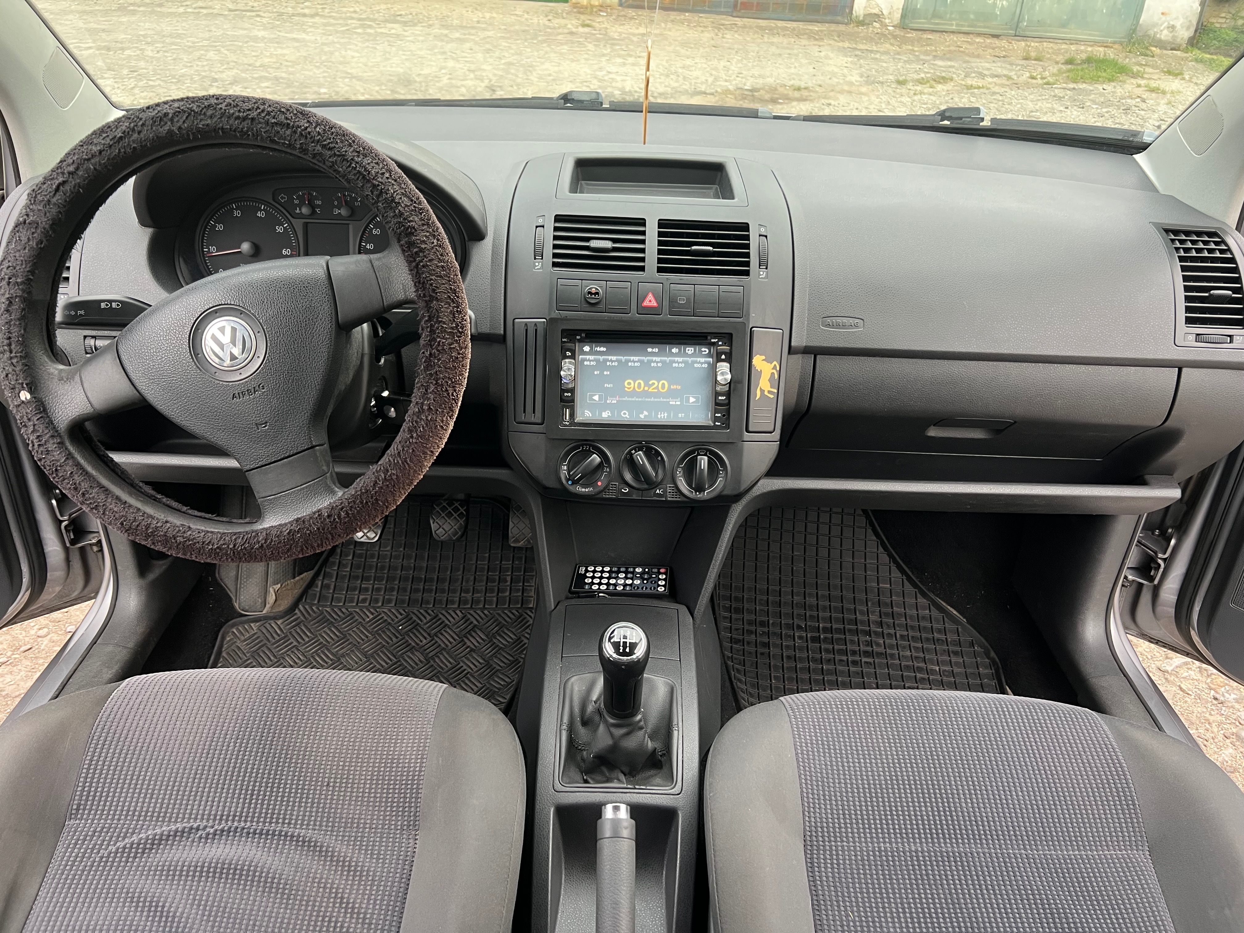 Volkswagen Polo, 1.4, benzín, servisováno - fotka 5