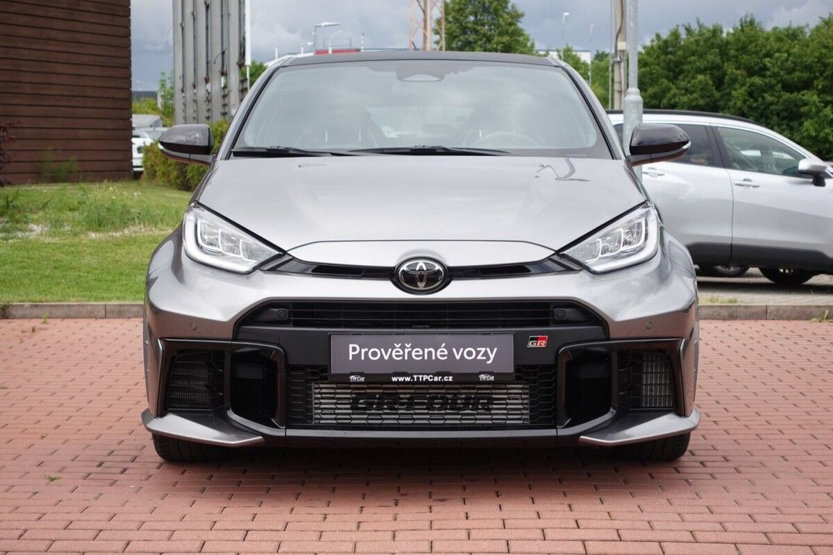 Toyota GR Yaris, 1.6Turbo 8AT 4X4 Dynamic + VIP - fotka 3