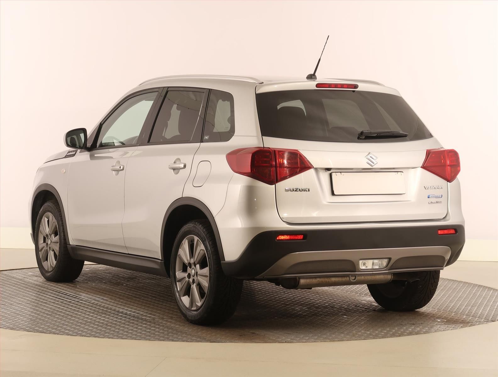 Suzuki Vitara, 1.4 BoosterJet, GL +, 4X4 - fotka 4