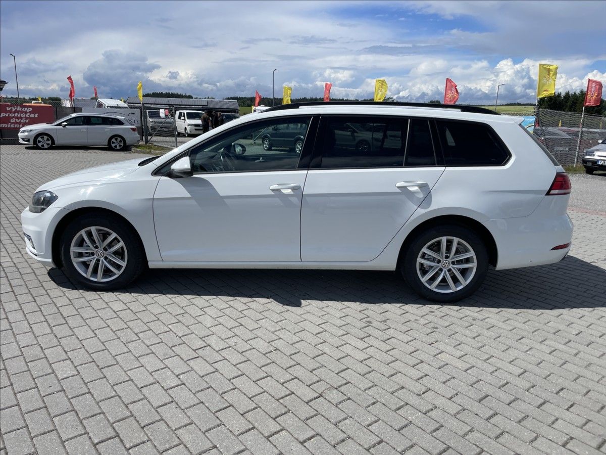 Volkswagen Golf, 2,0 TDi 110kw DSG Radar LED po - fotka 3