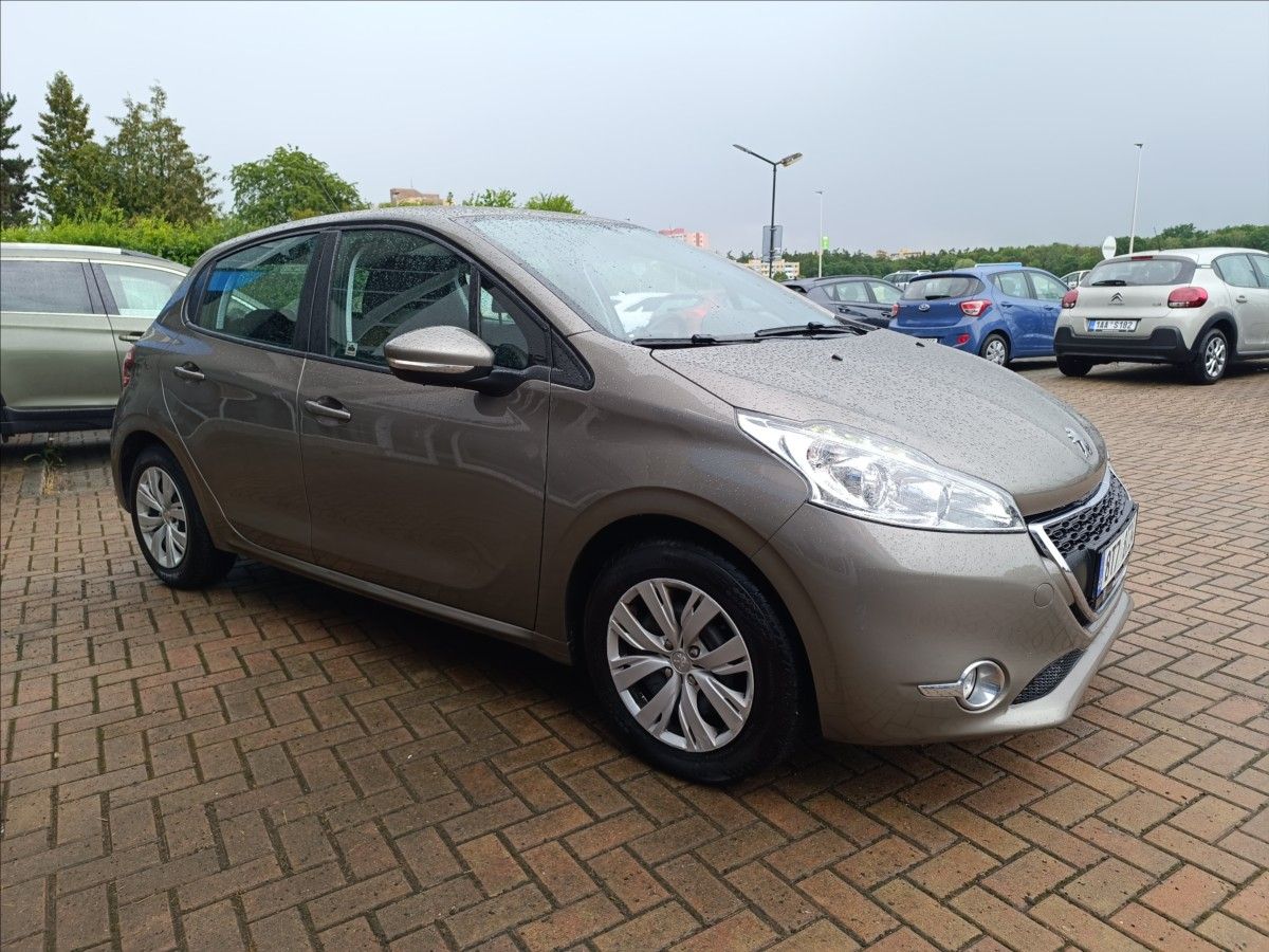 Peugeot 208, 1,2 VTi - fotka 5