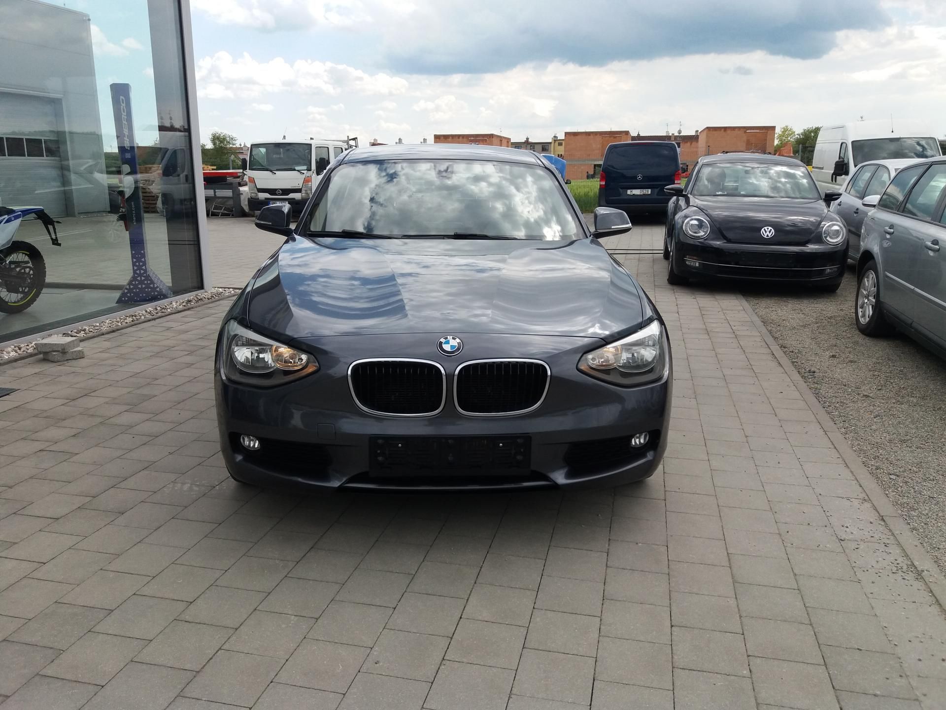BMW Řada 1, 118d,2.0D 105kW,AUTOMAT!! - fotka 2