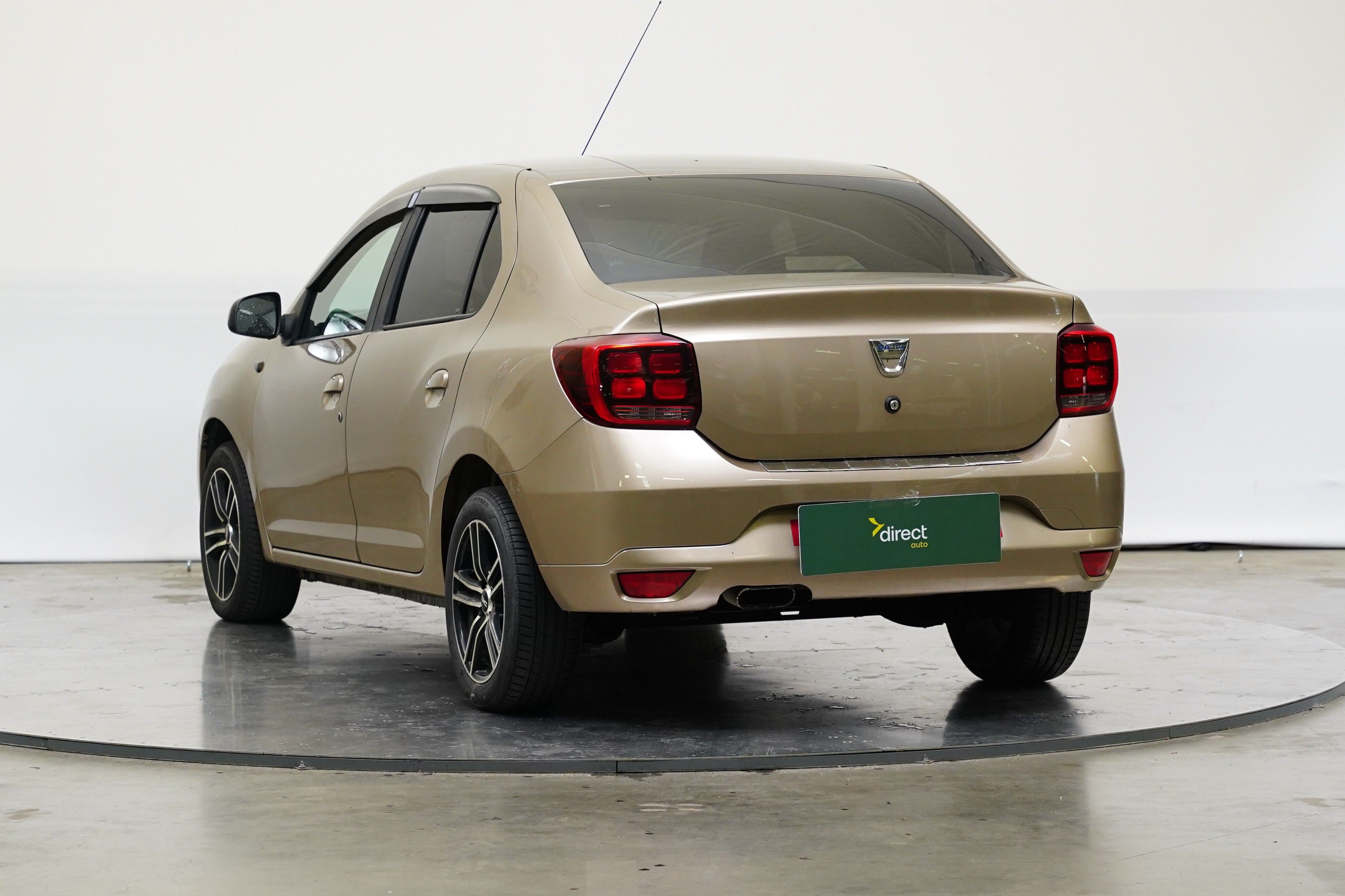 Dacia Logan, 1.0 SCe 54 kW - fotka 4