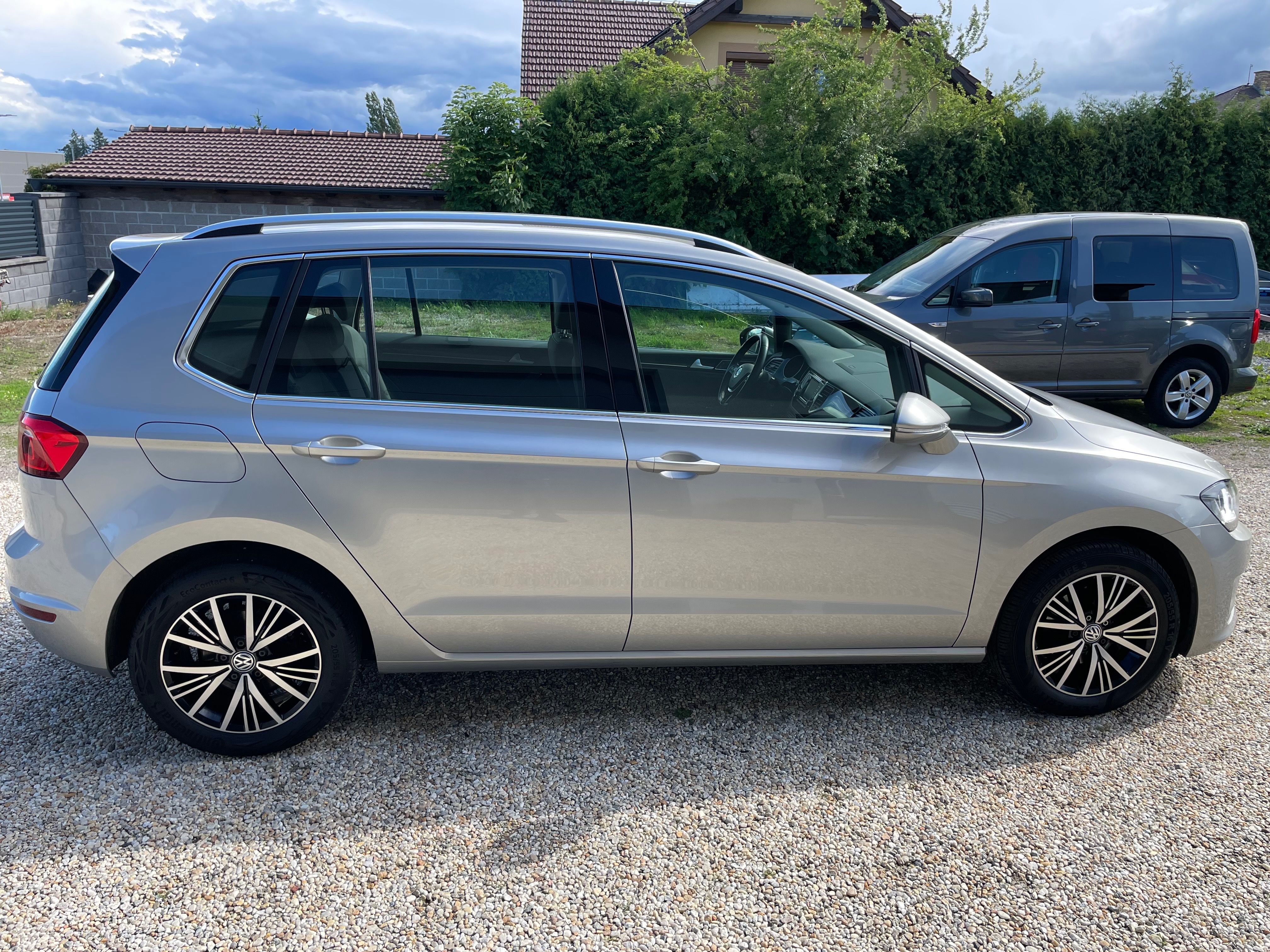 Volkswagen Golf Sportsvan, 1,2 TSI HIGHLINE TOP STAV - fotka 6