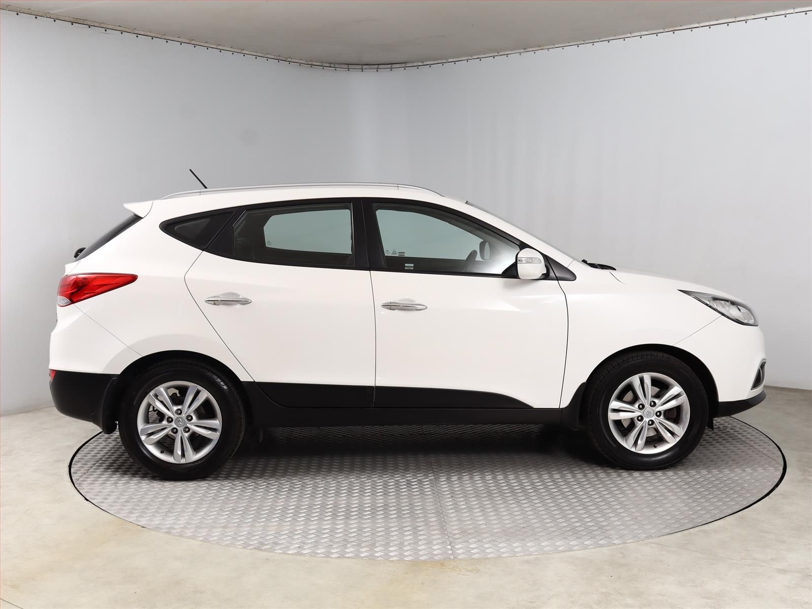 Hyundai ix35, 1.7 CRDi, ČR,1.maj, Serv.kniha - fotka 6