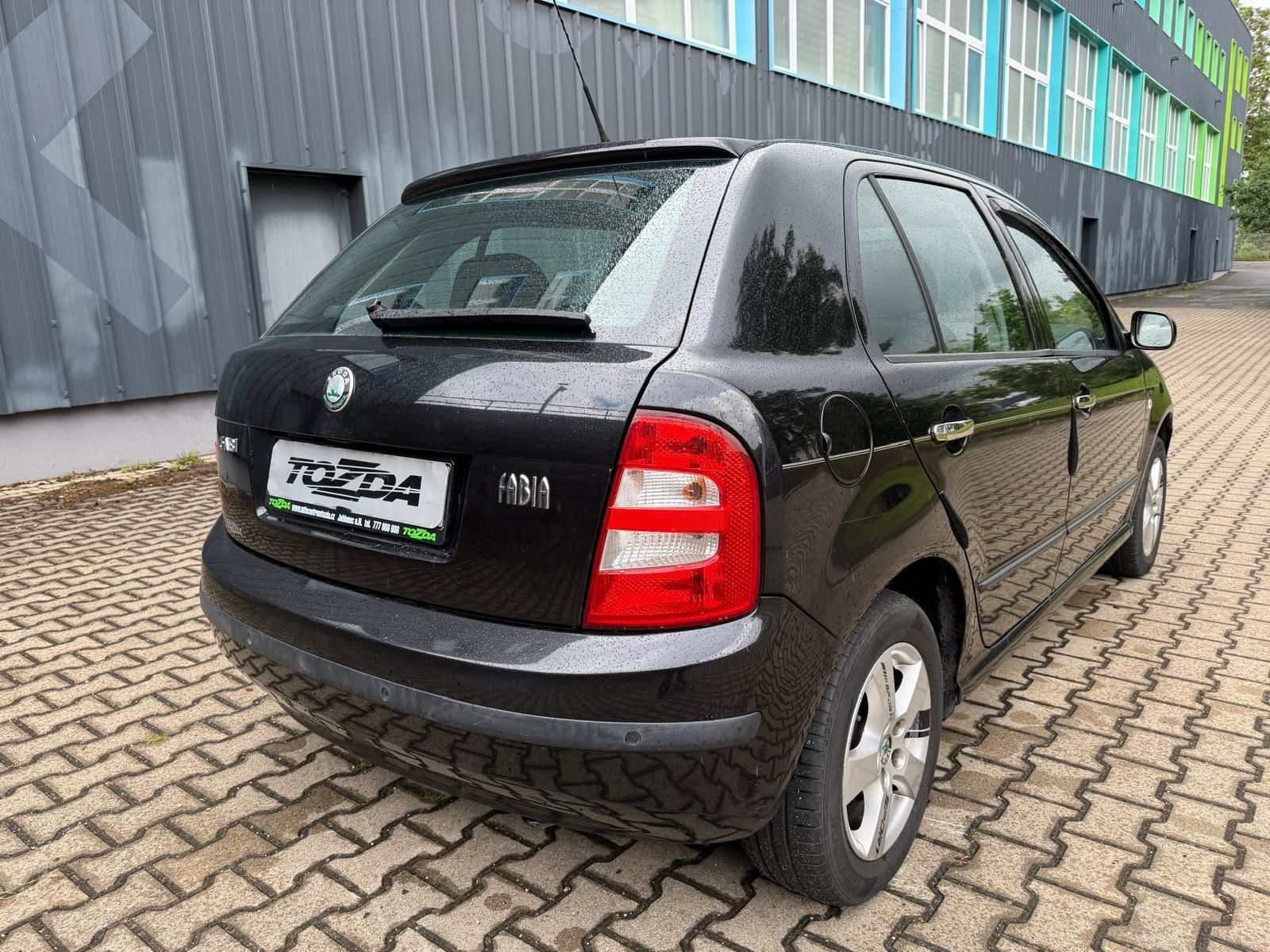 Škoda Fabia, 1,4i 16V - fotka 3