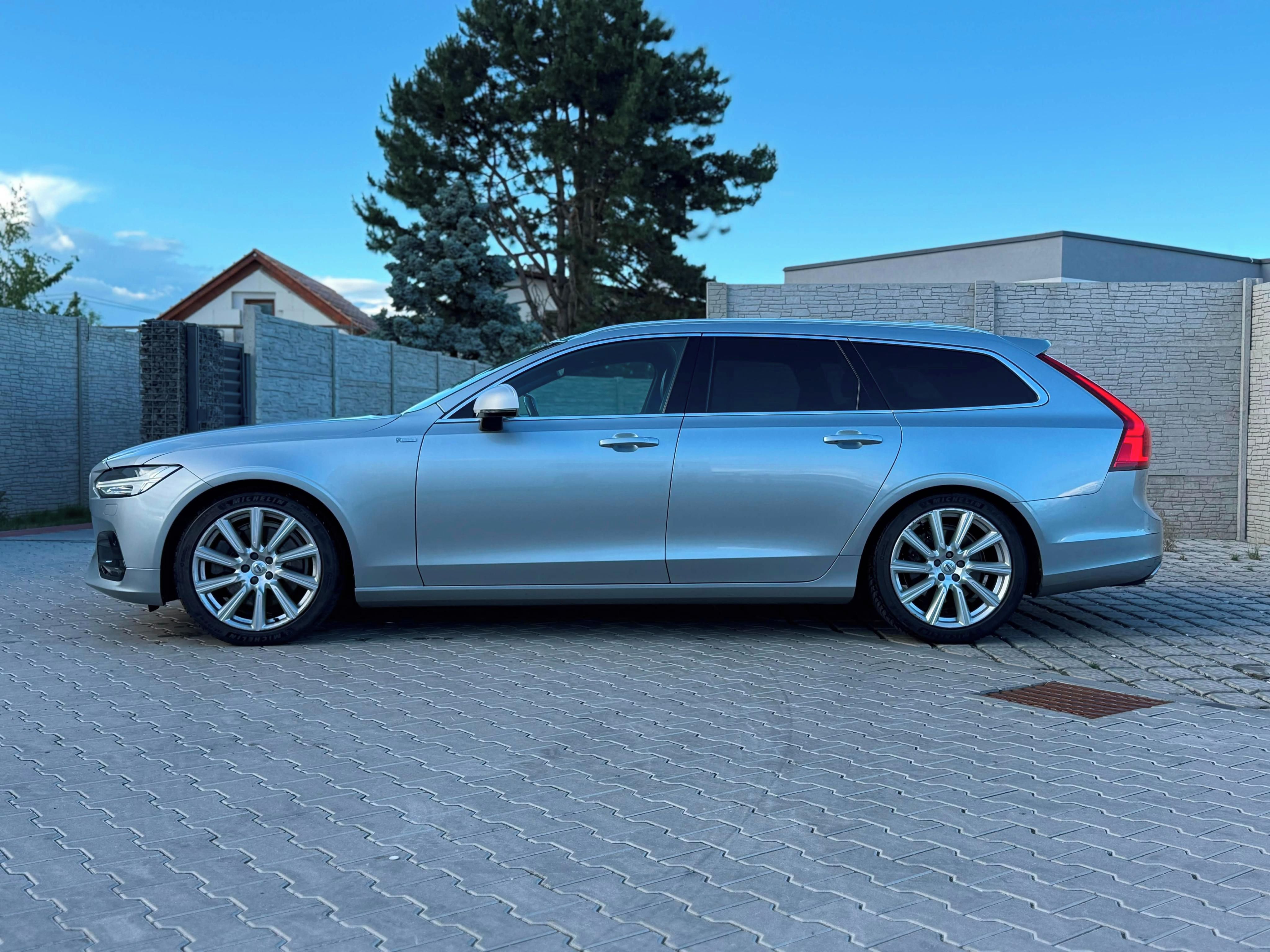 Volvo V90, D5 177kW AWD R-Design Polestar - fotka 5