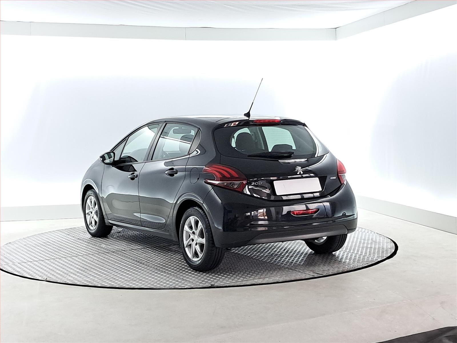 Peugeot 208, 1.2 PureTech, Navi - fotka 4