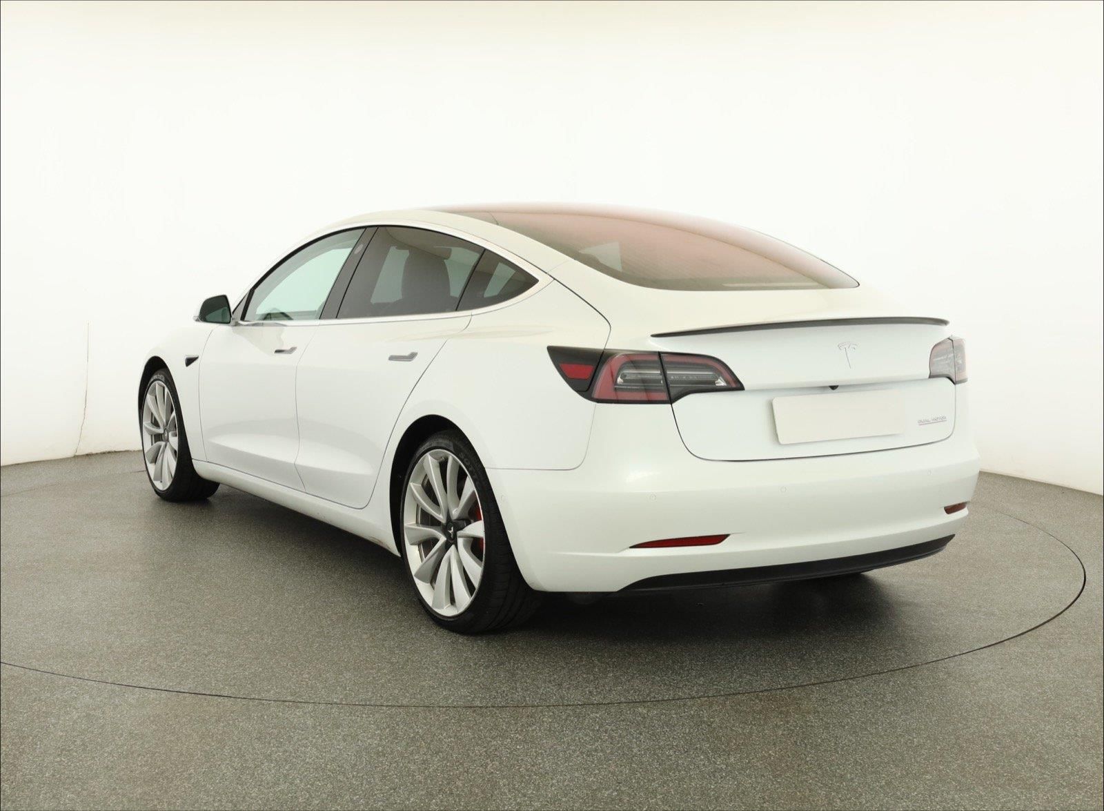 Tesla Model 3, Performance 78kWh, SoH 82% - fotka 4