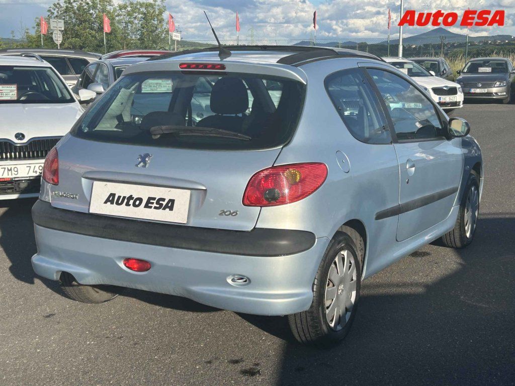 Peugeot 206, 1.1i - fotka 4